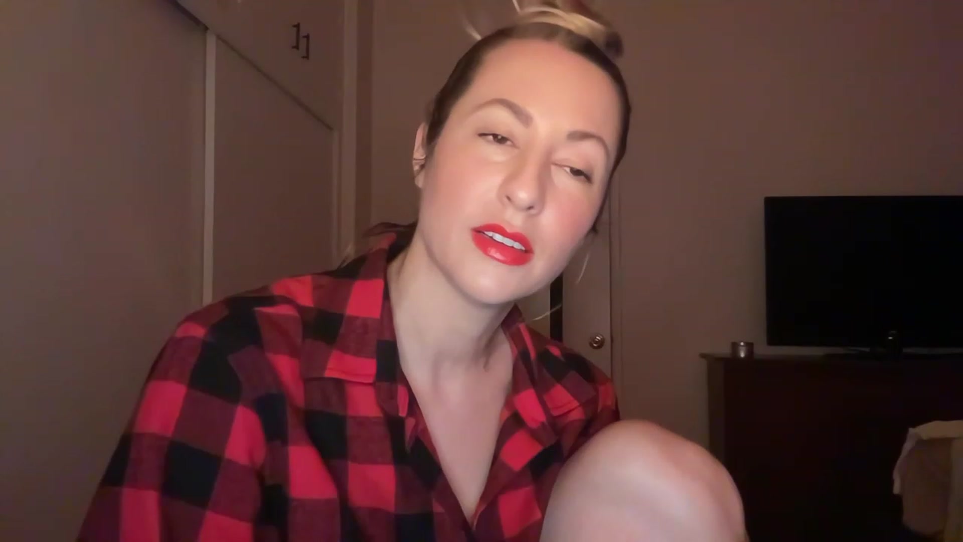 Gallery image thumbnail from Venmome's myfreecams stream on, 03/07/2023, 03:26 image 8 of 20