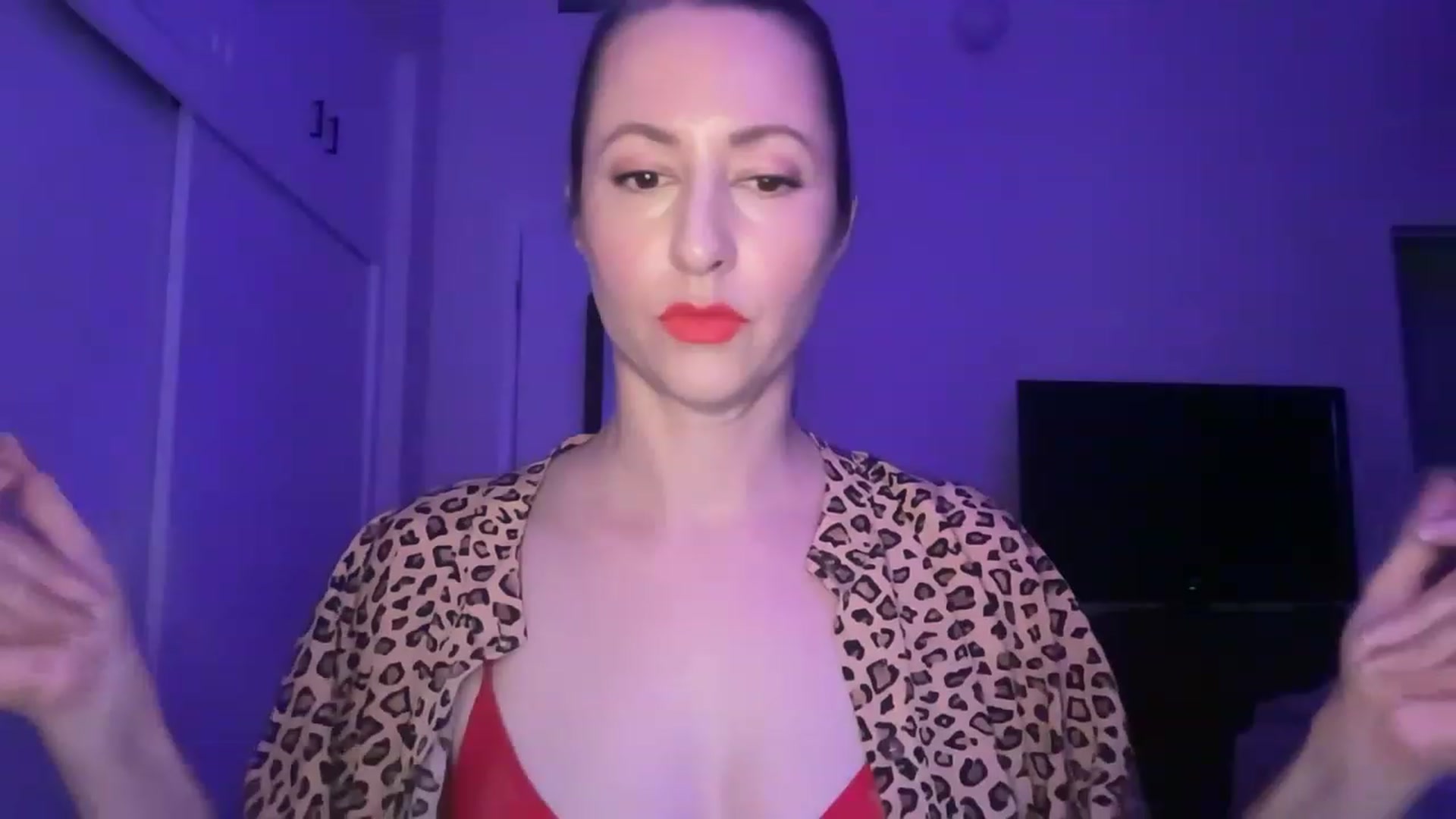 Gallery image thumbnail from Venmome's myfreecams stream on, 04/04/2023, 03:08 image 14 of 20