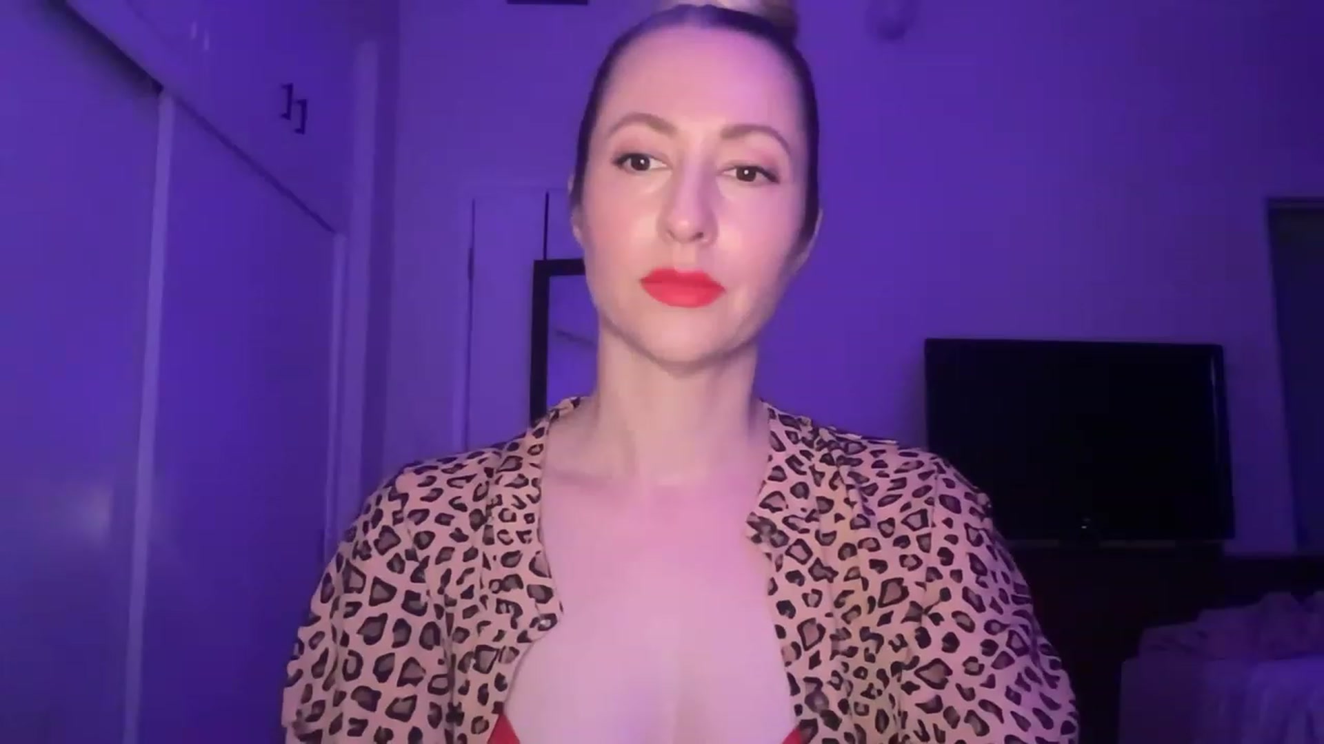 Gallery image thumbnail from Venmome's myfreecams stream on, 04/04/2023, 03:08 image 12 of 20