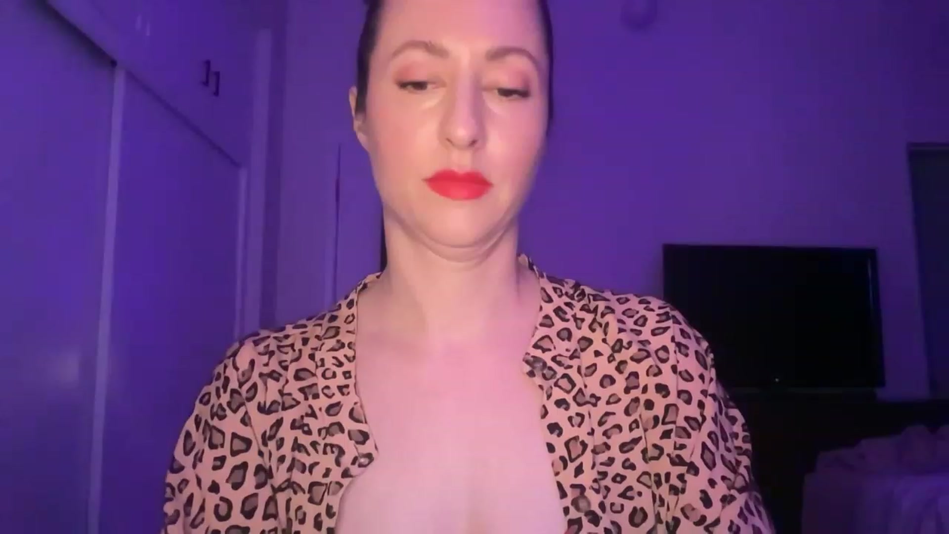 Gallery image thumbnail from Venmome's myfreecams stream on, 04/04/2023, 03:08 image 9 of 20