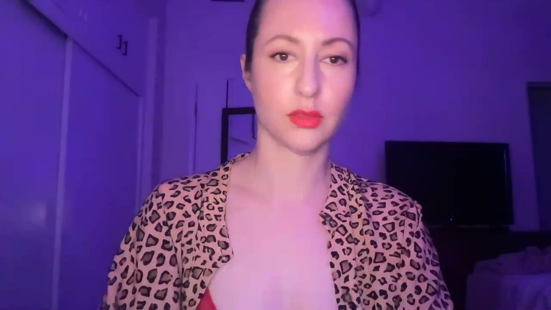 Gallery image thumbnail from Venmome's myfreecams stream on, 04/04/2023, 03:08 image 13 of 20