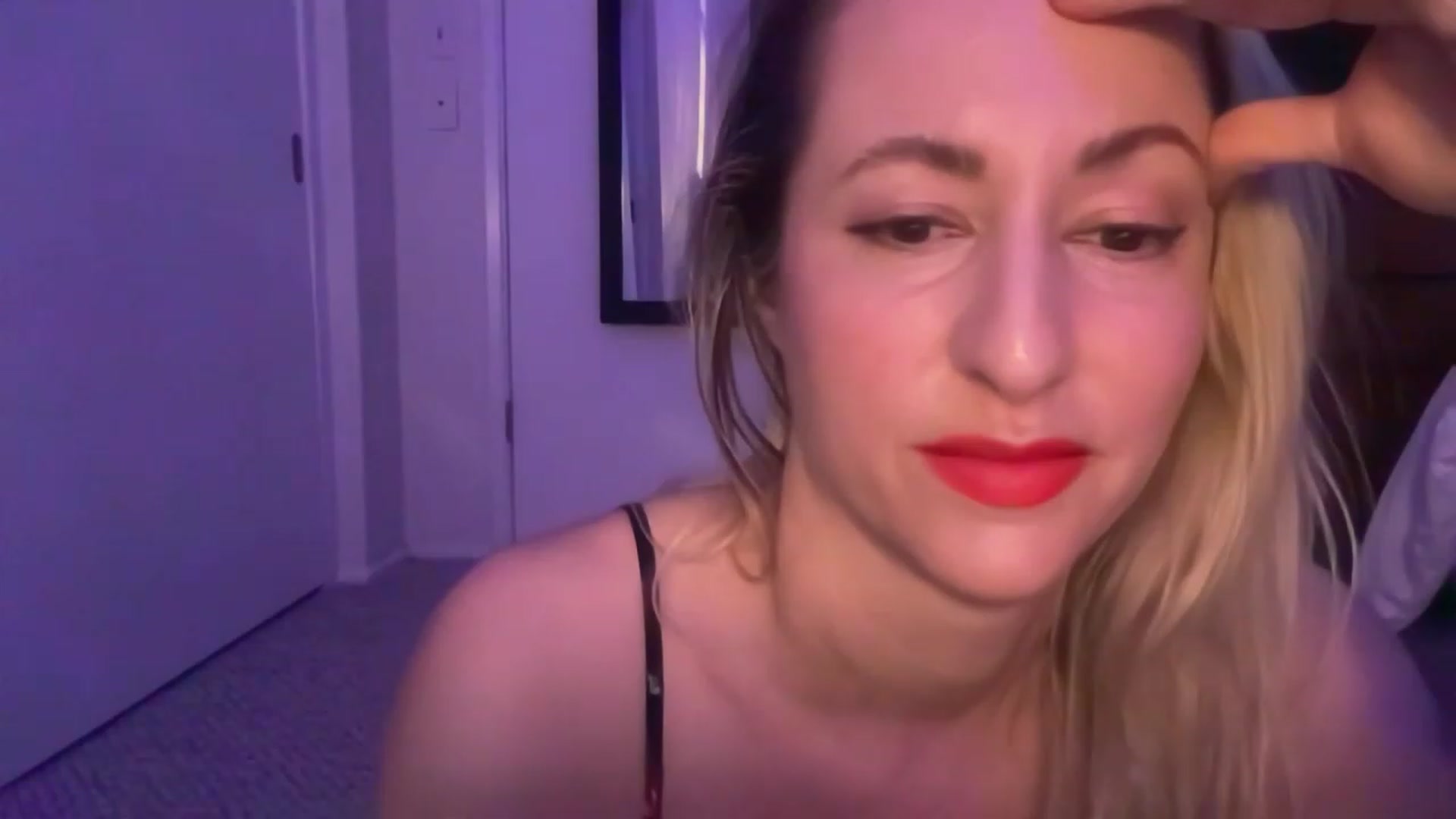 Gallery image thumbnail from Venmome's myfreecams stream on, 04/07/2023, 01:54 image 4 of 20