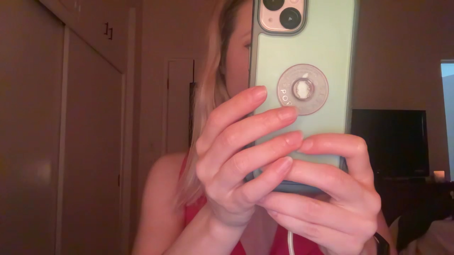 Gallery image thumbnail from Venmome's myfreecams stream on, 04/14/2023, 24:01 image 9 of 20