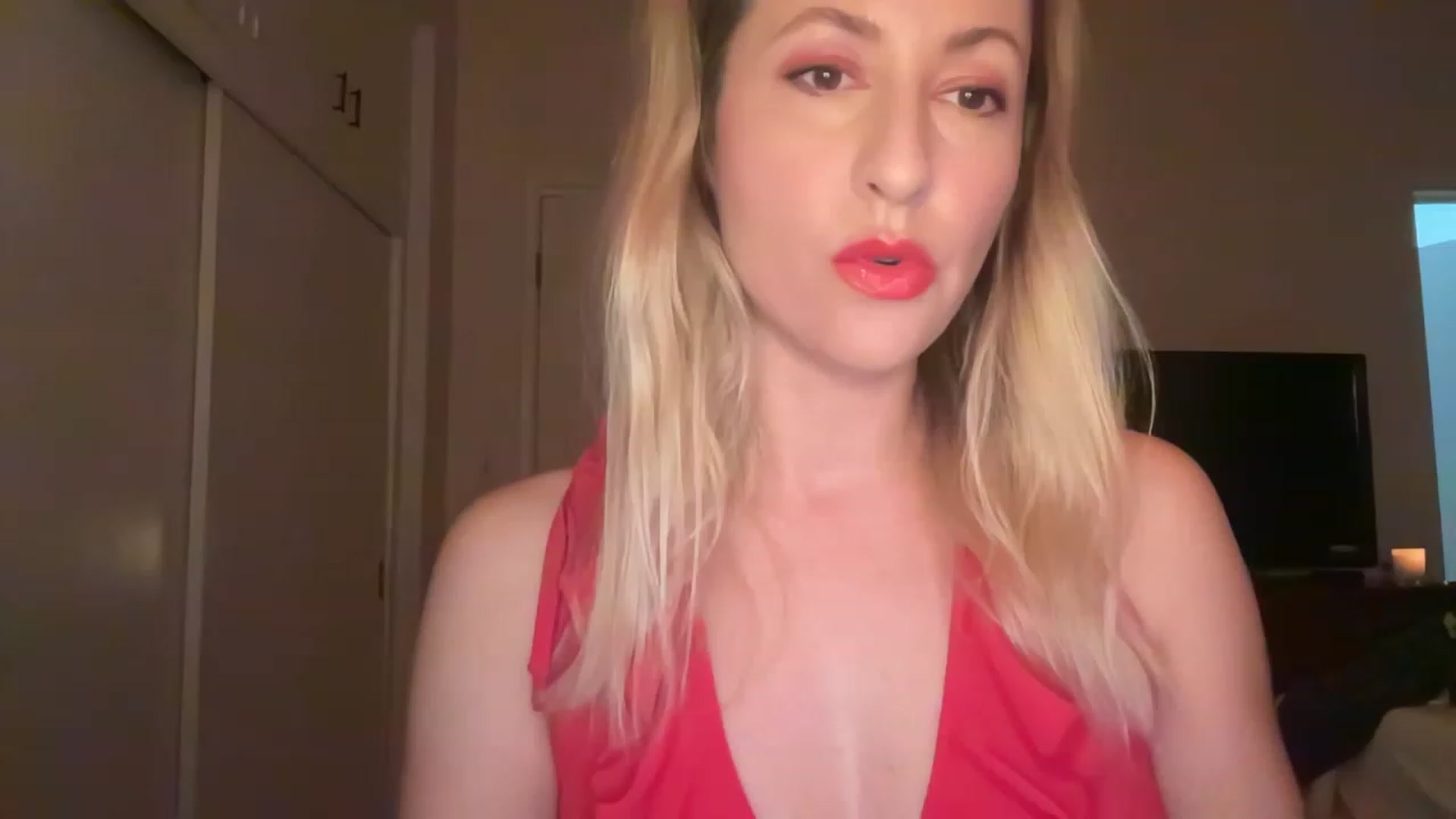 Gallery image thumbnail from Venmome's myfreecams stream on, 04/14/2023, 24:01 image 11 of 20