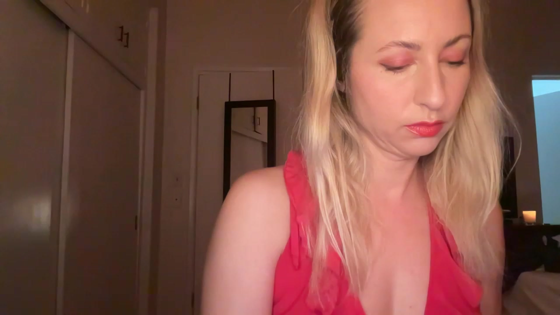 Gallery image thumbnail from Venmome's myfreecams stream on, 04/14/2023, 24:01 image 1 of 20