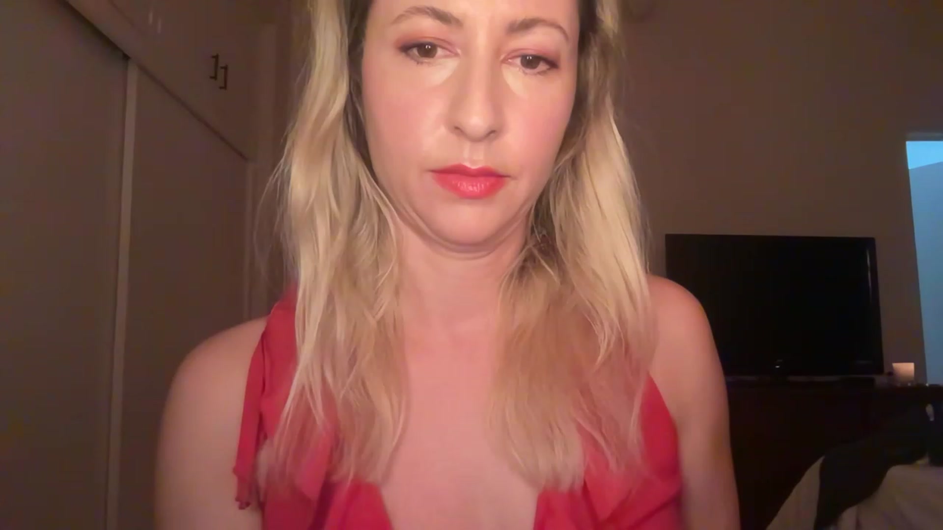 Gallery image thumbnail from Venmome's myfreecams stream on, 04/14/2023, 02:08 image 6 of 20