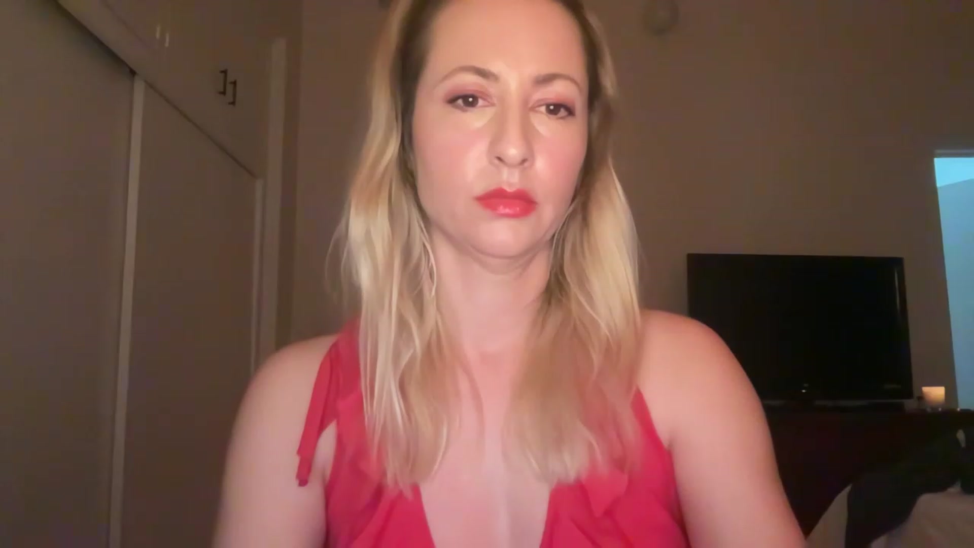 Gallery image thumbnail from Venmome's myfreecams stream on, 04/14/2023, 02:08 image 4 of 20
