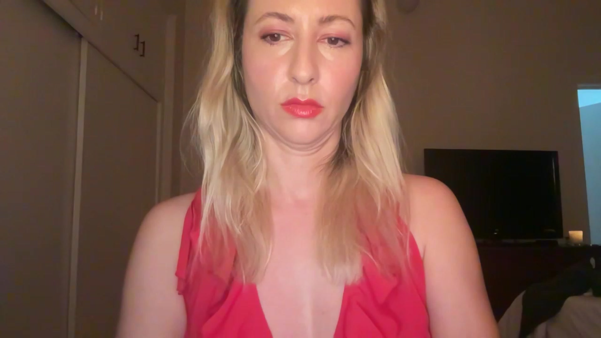 Gallery image thumbnail from Venmome's myfreecams stream on, 04/14/2023, 02:08 image 5 of 20