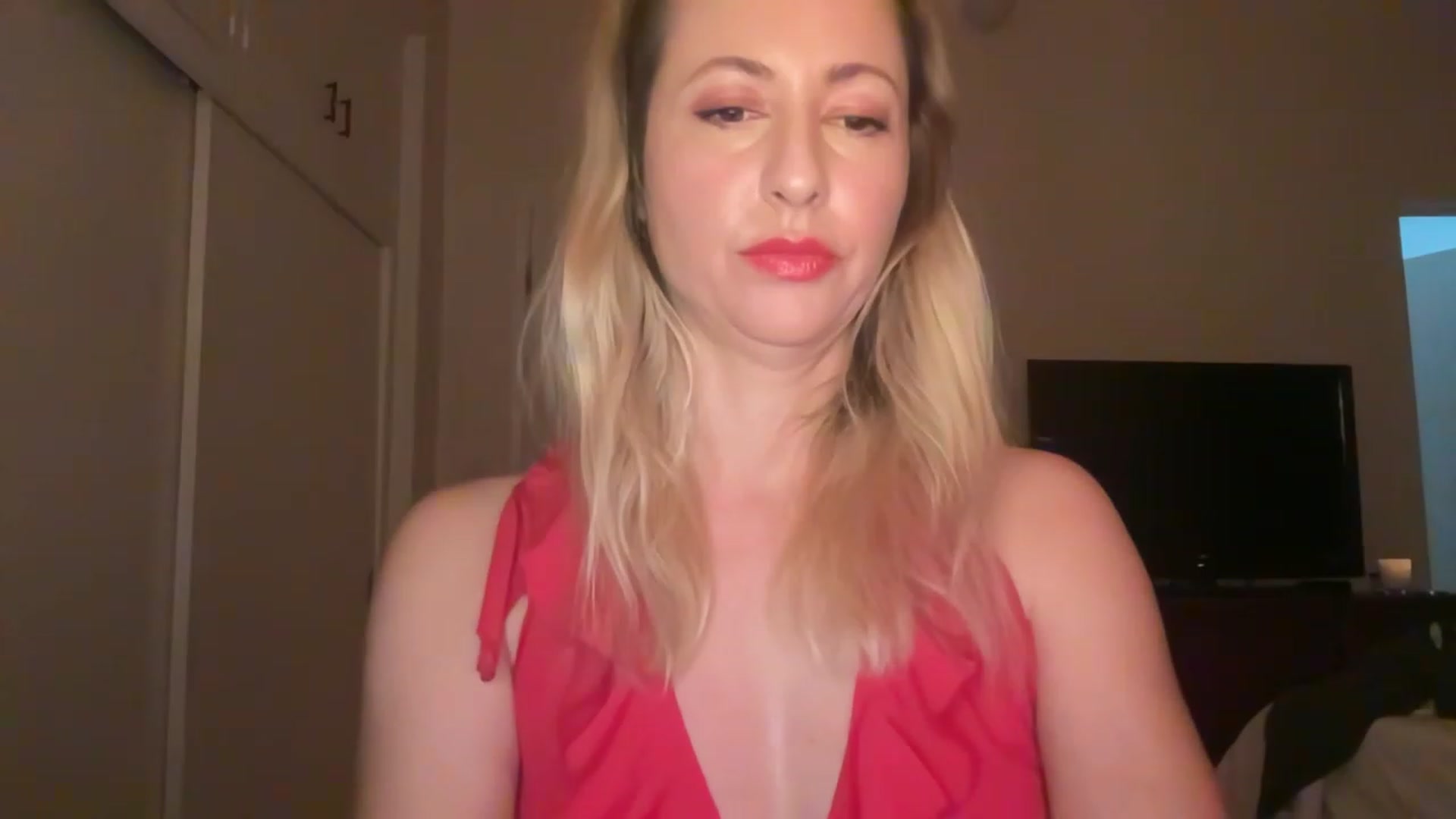 Gallery image thumbnail from Venmome's myfreecams stream on, 04/14/2023, 02:08 image 7 of 20
