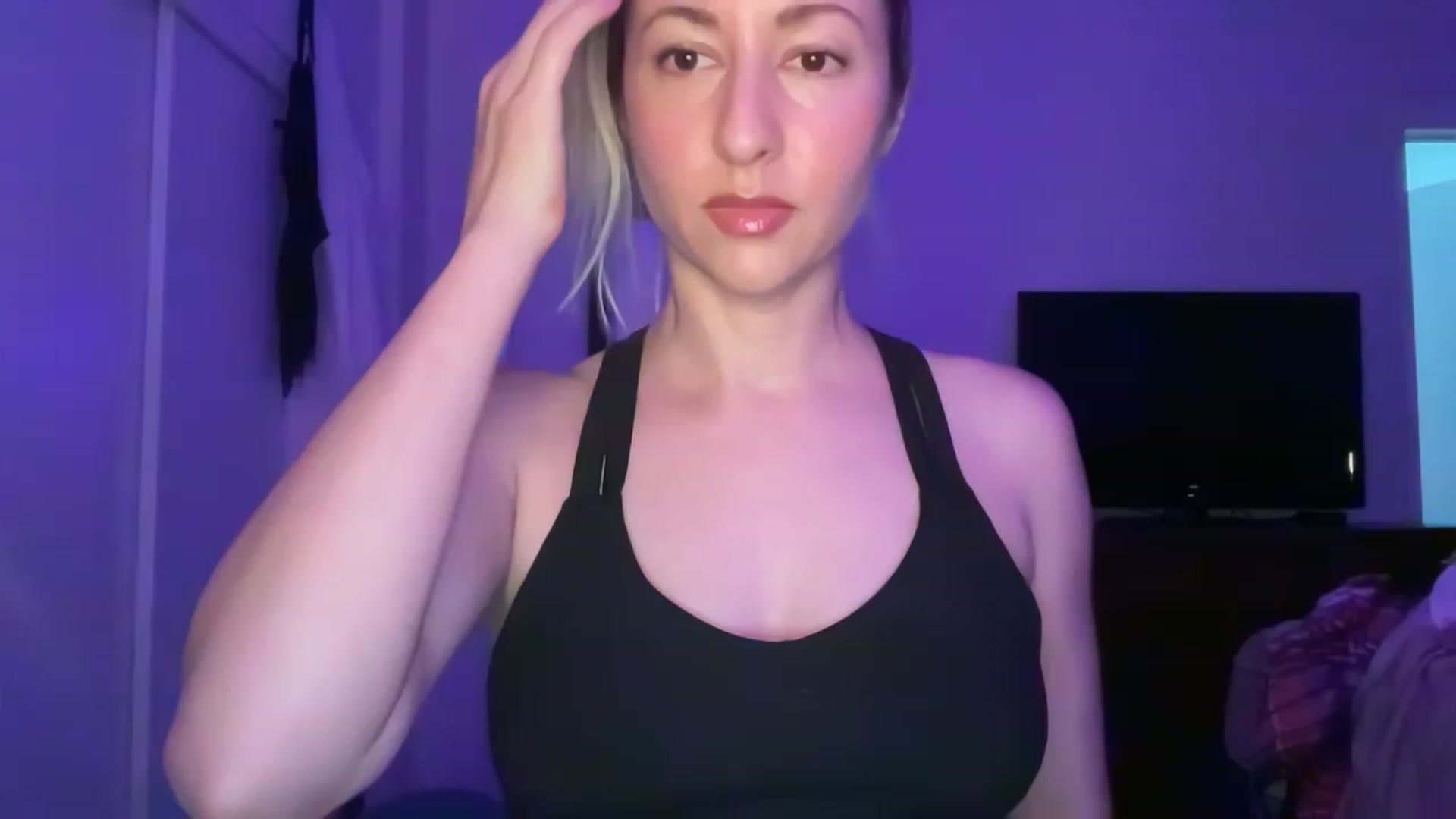 Gallery image thumbnail from Venmome's myfreecams stream on, 06/16/2023, 02:03 image 9 of 20