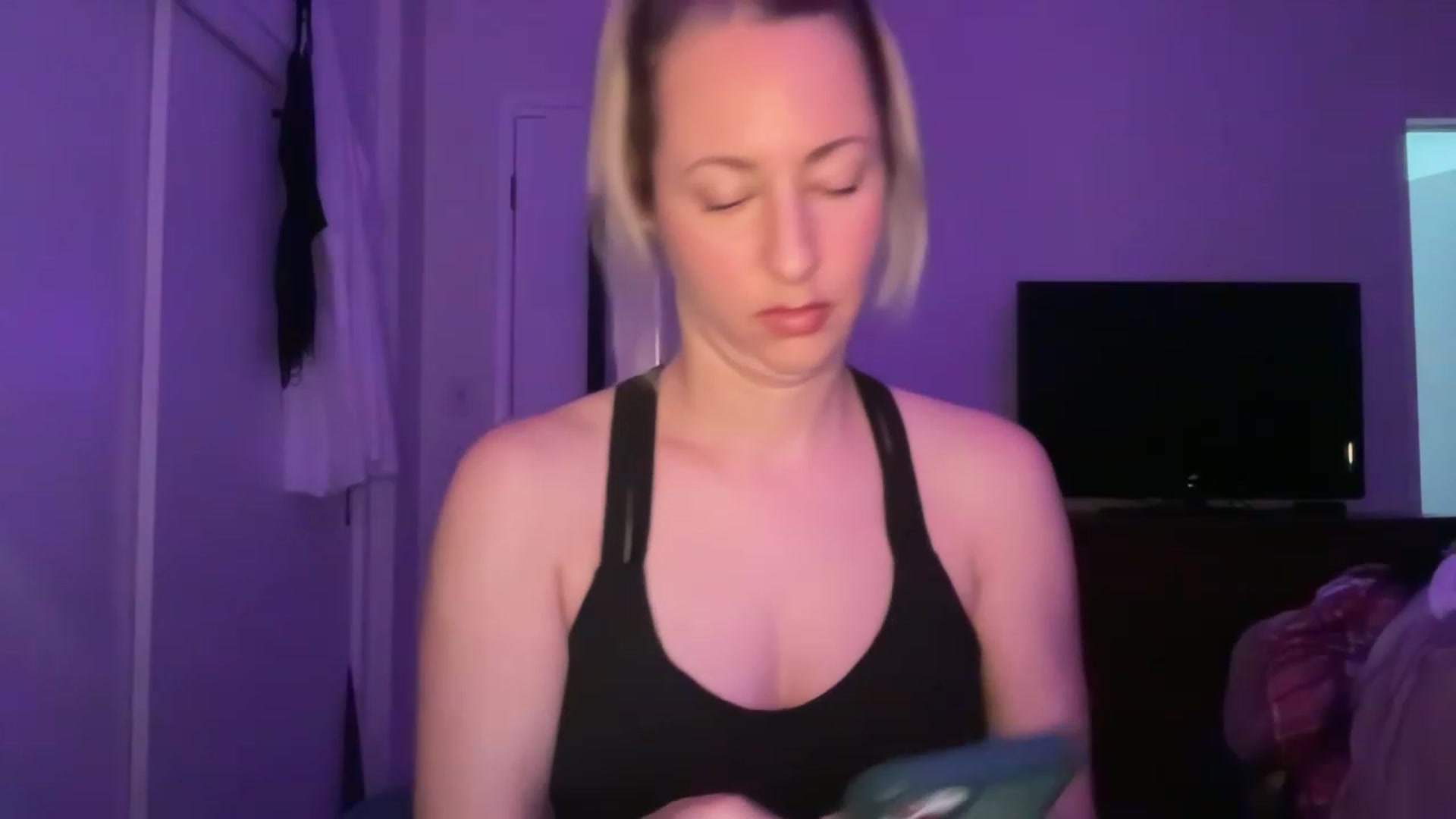 Gallery image thumbnail from Venmome's myfreecams stream on, 06/16/2023, 02:03 image 7 of 20