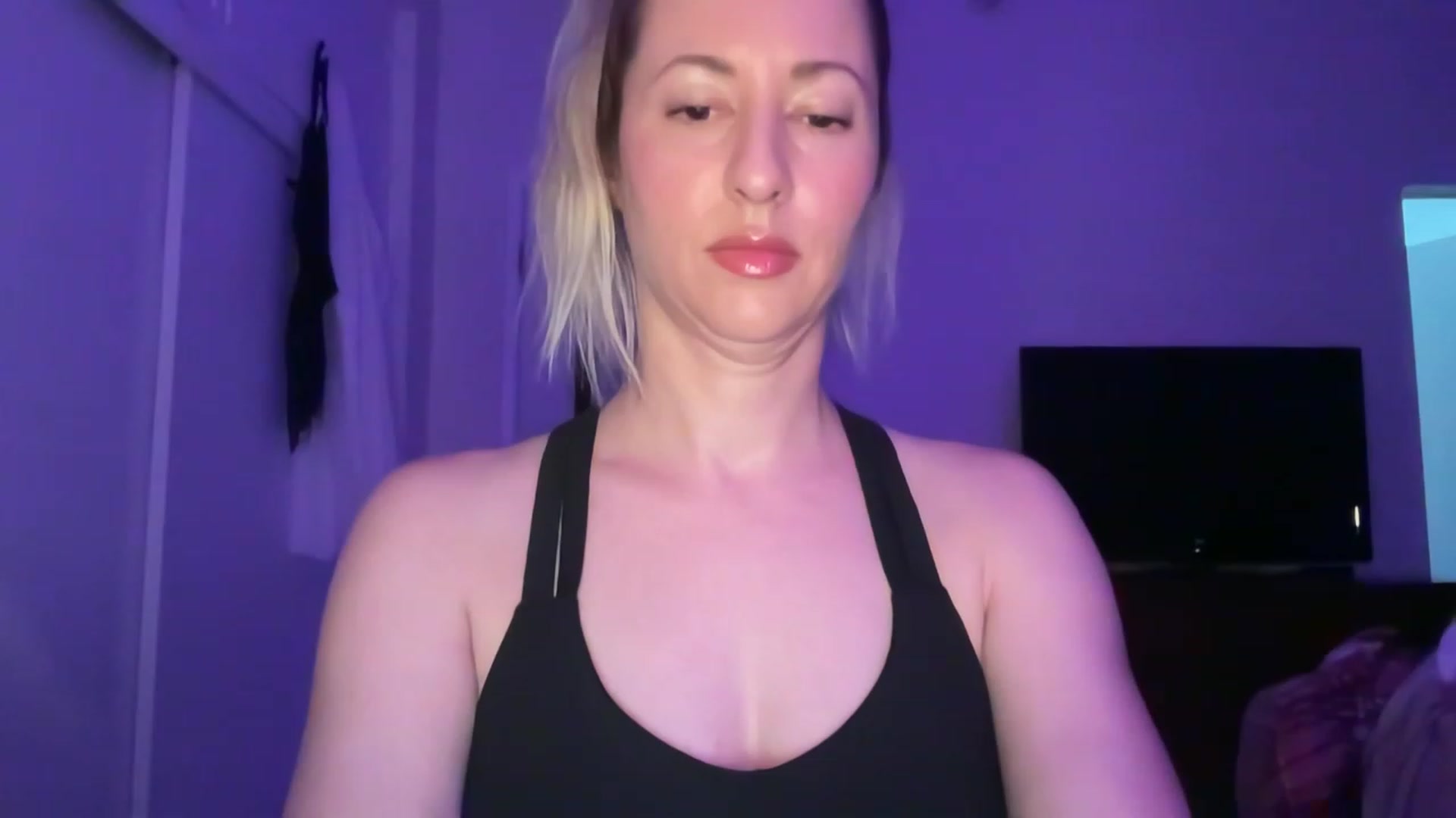 Gallery image thumbnail from Venmome's myfreecams stream on, 06/16/2023, 02:03 image 20 of 20