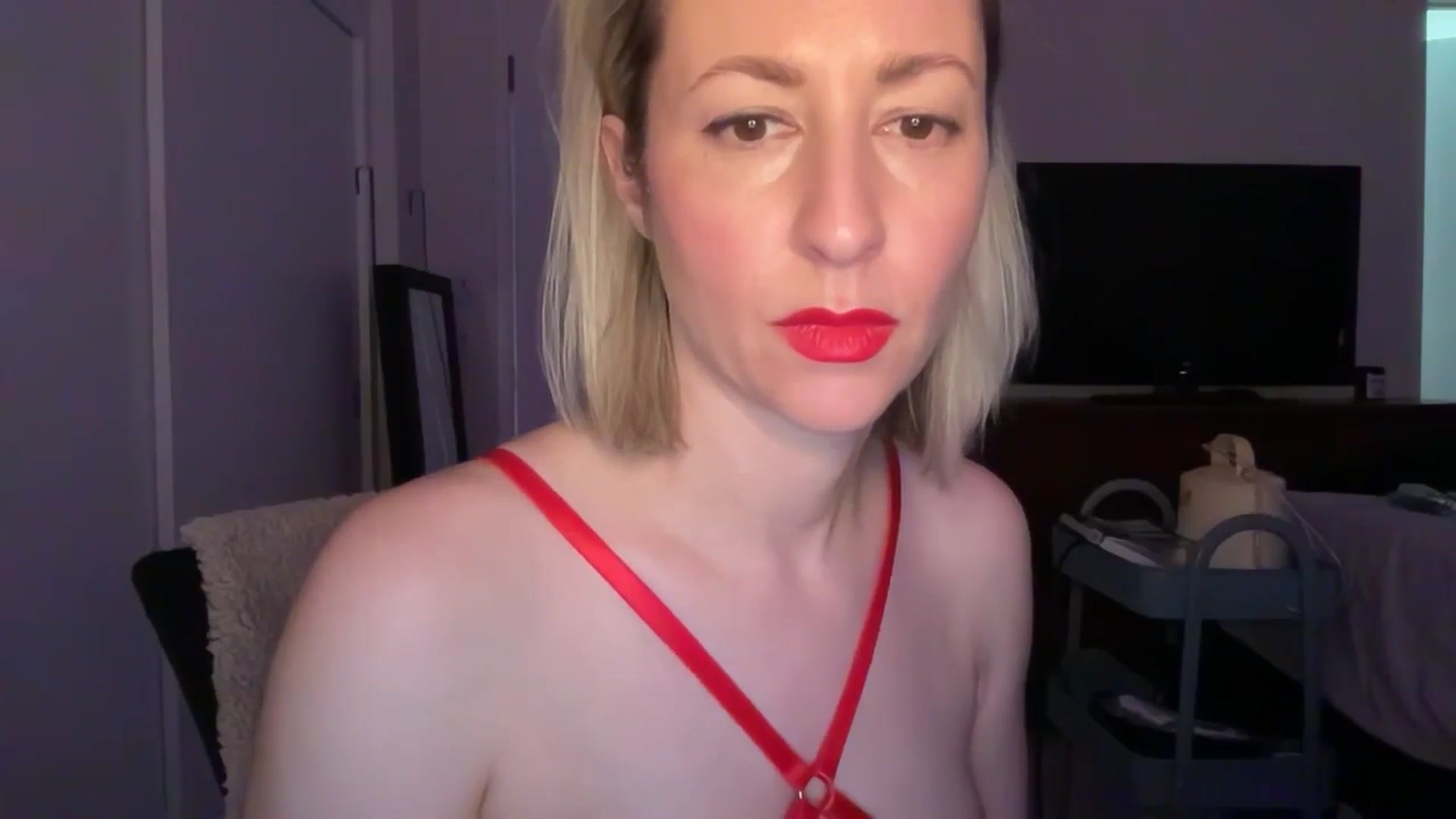 Gallery image thumbnail from Venmome's myfreecams stream on, 11/28/2024, 24:06 image 16 of 20