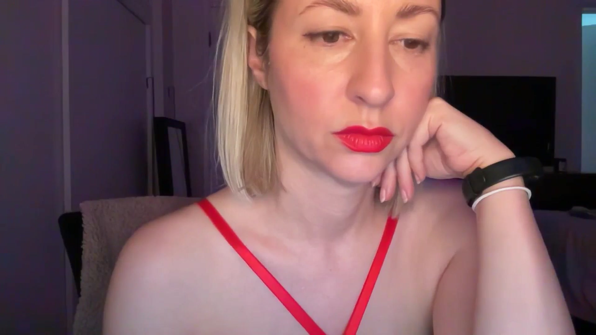 Gallery image thumbnail from Venmome's myfreecams stream on, 11/28/2024, 24:29 image 11 of 20