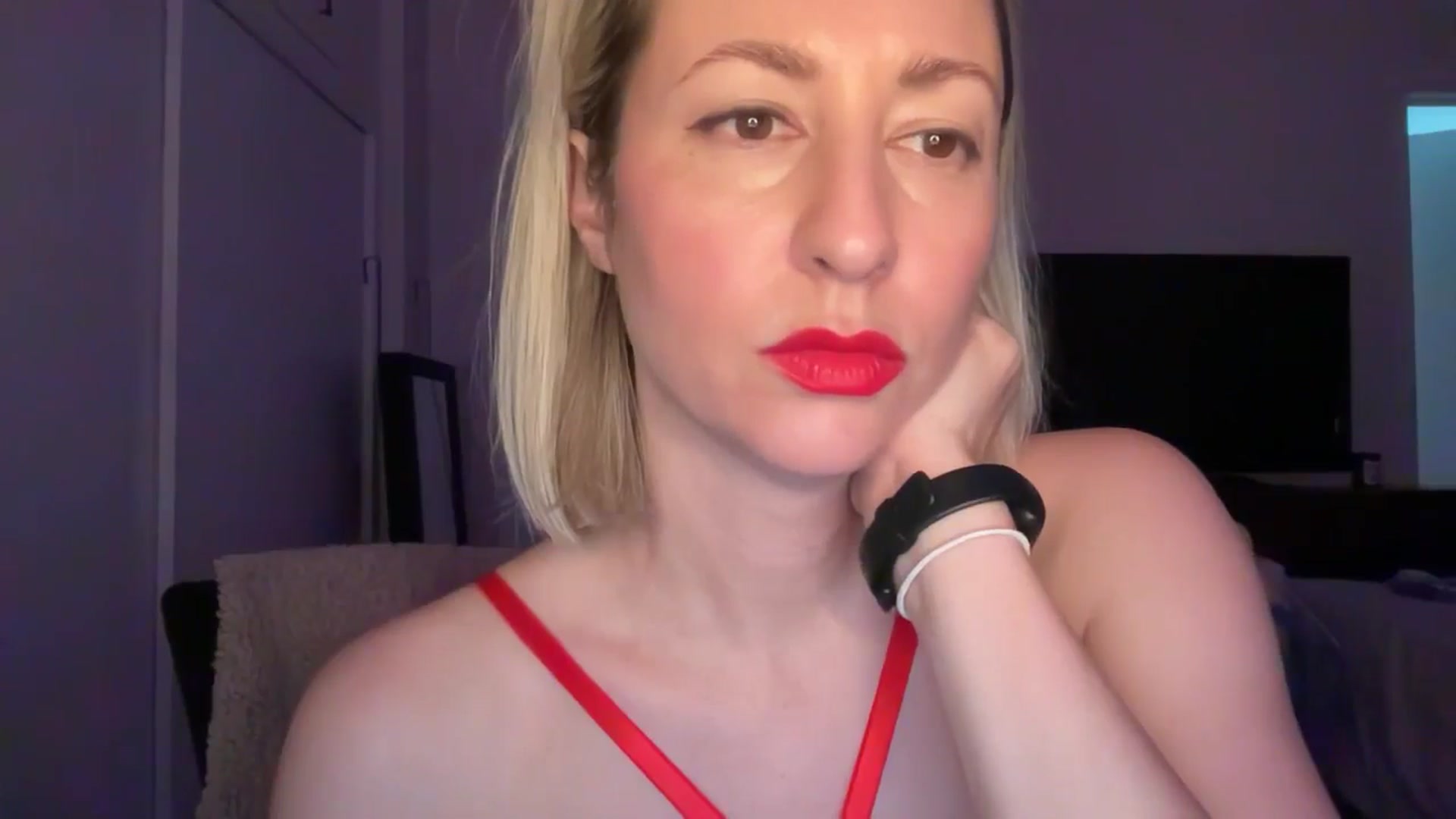 Gallery image thumbnail from Venmome's myfreecams stream on, 11/28/2024, 24:29 image 12 of 20