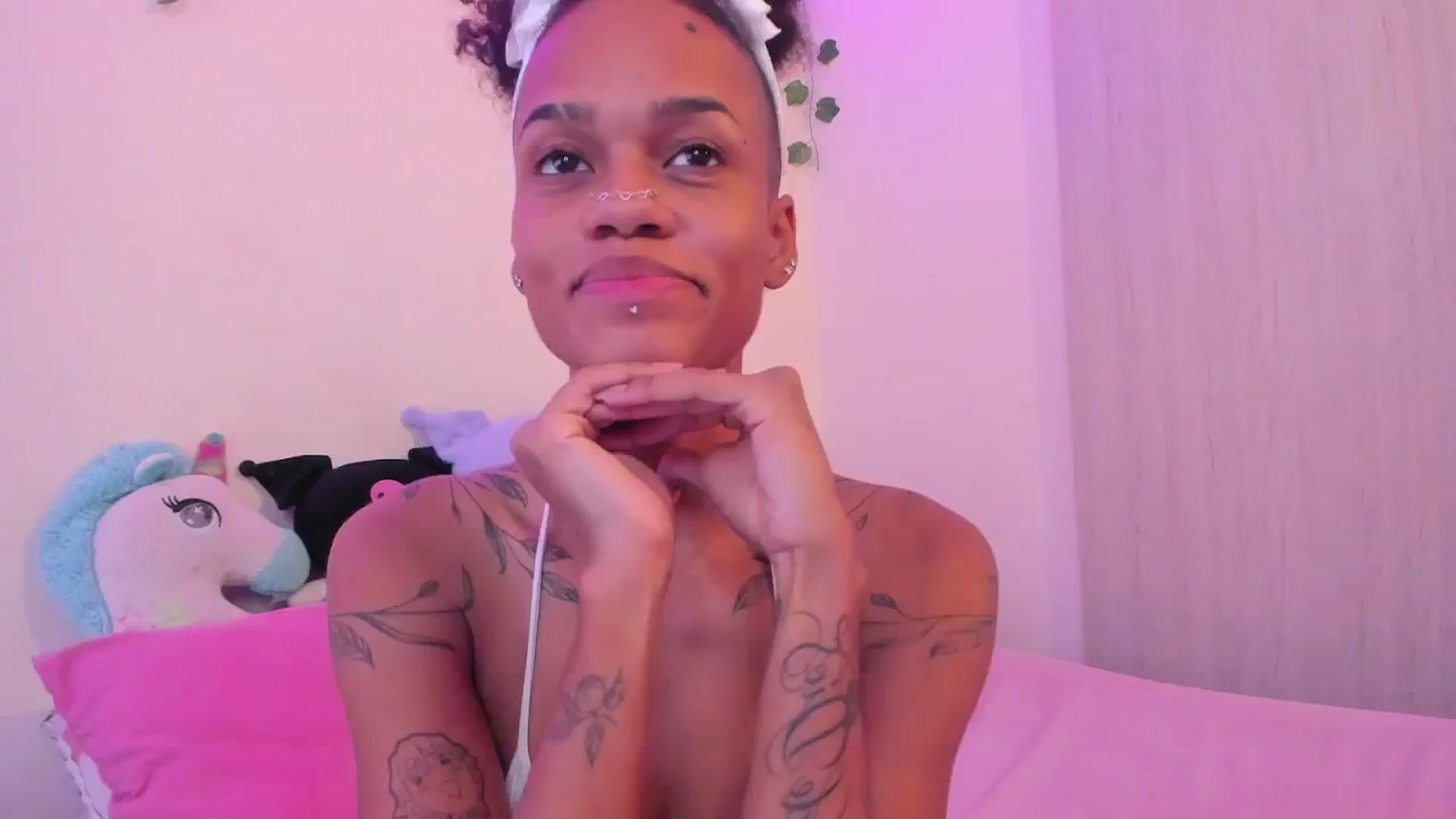 Gallery image thumbnail from VenusFantasy1's myfreecams stream on, 12/02/2025, 15:42 image 10 of 20