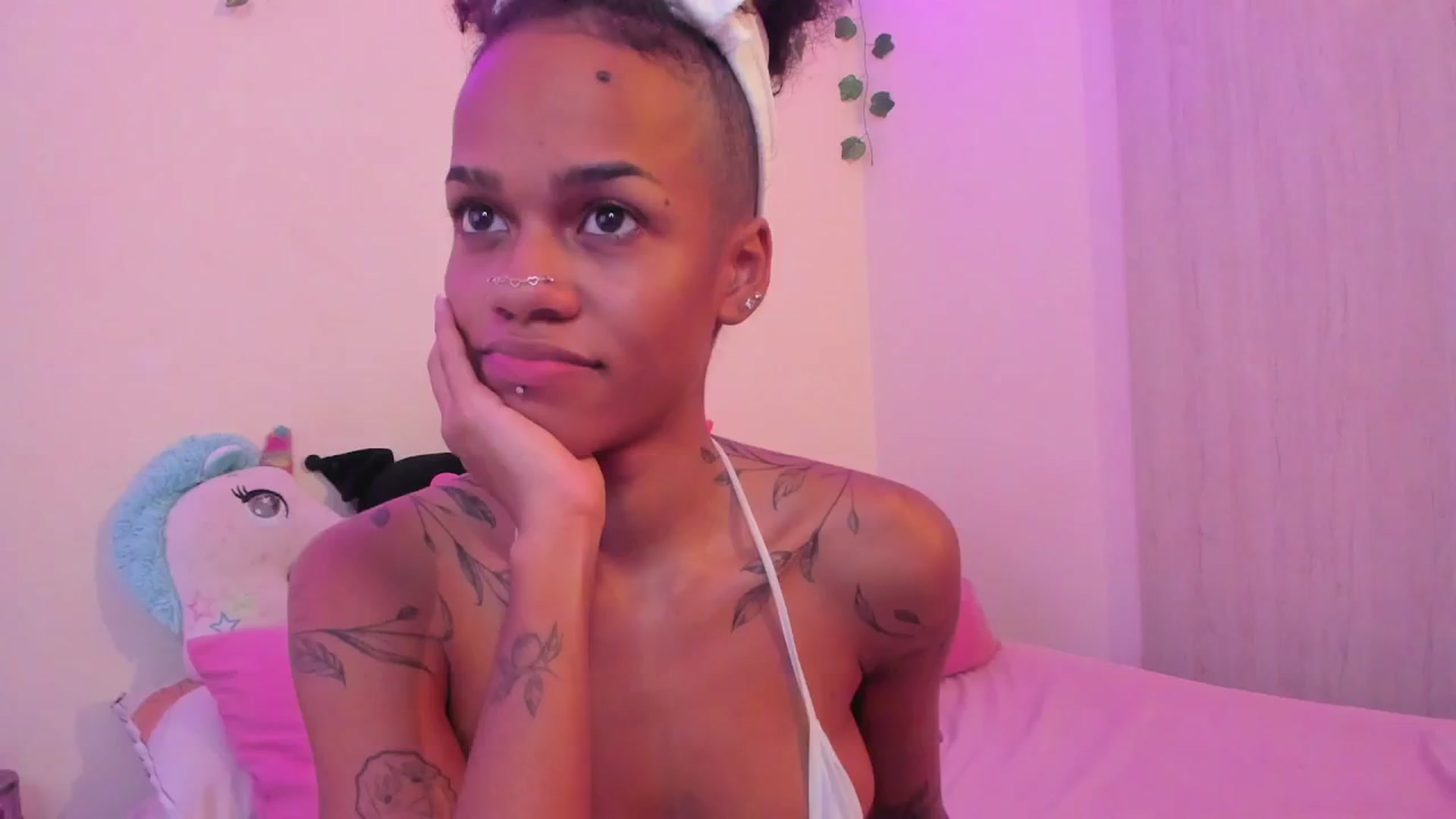 Gallery image thumbnail from VenusFantasy1's myfreecams stream on, 12/02/2025, 15:42 image 4 of 20