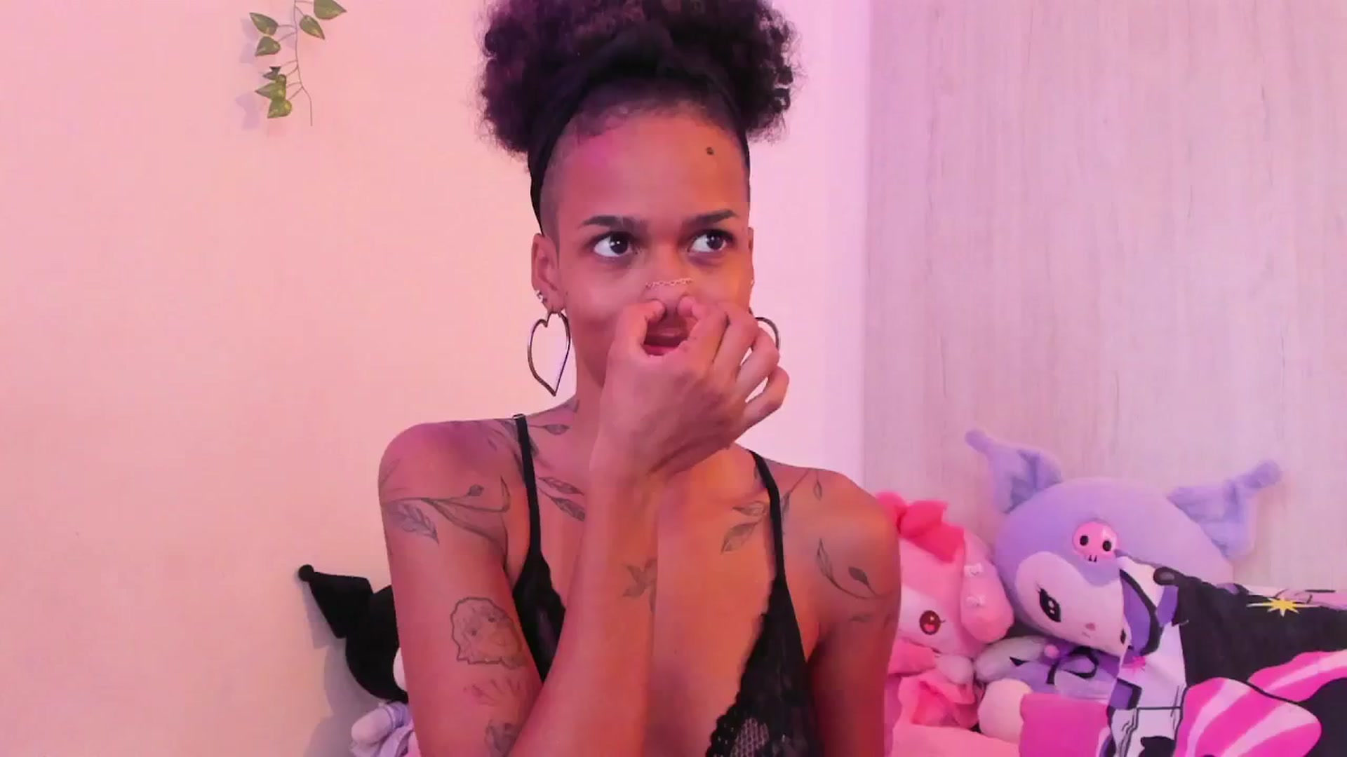 Gallery image thumbnail from VenusFantasy1's myfreecams stream on, 12/06/2025, 14:09 image 19 of 20