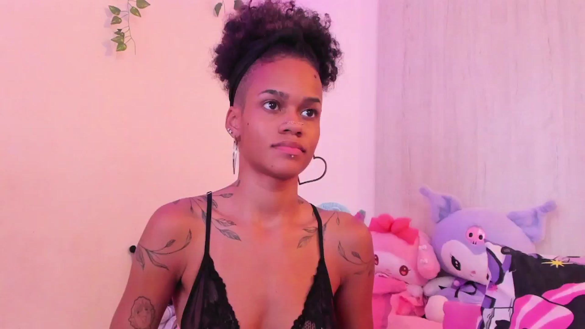 Gallery image thumbnail from VenusFantasy1's myfreecams stream on, 12/06/2025, 14:09 image 20 of 20