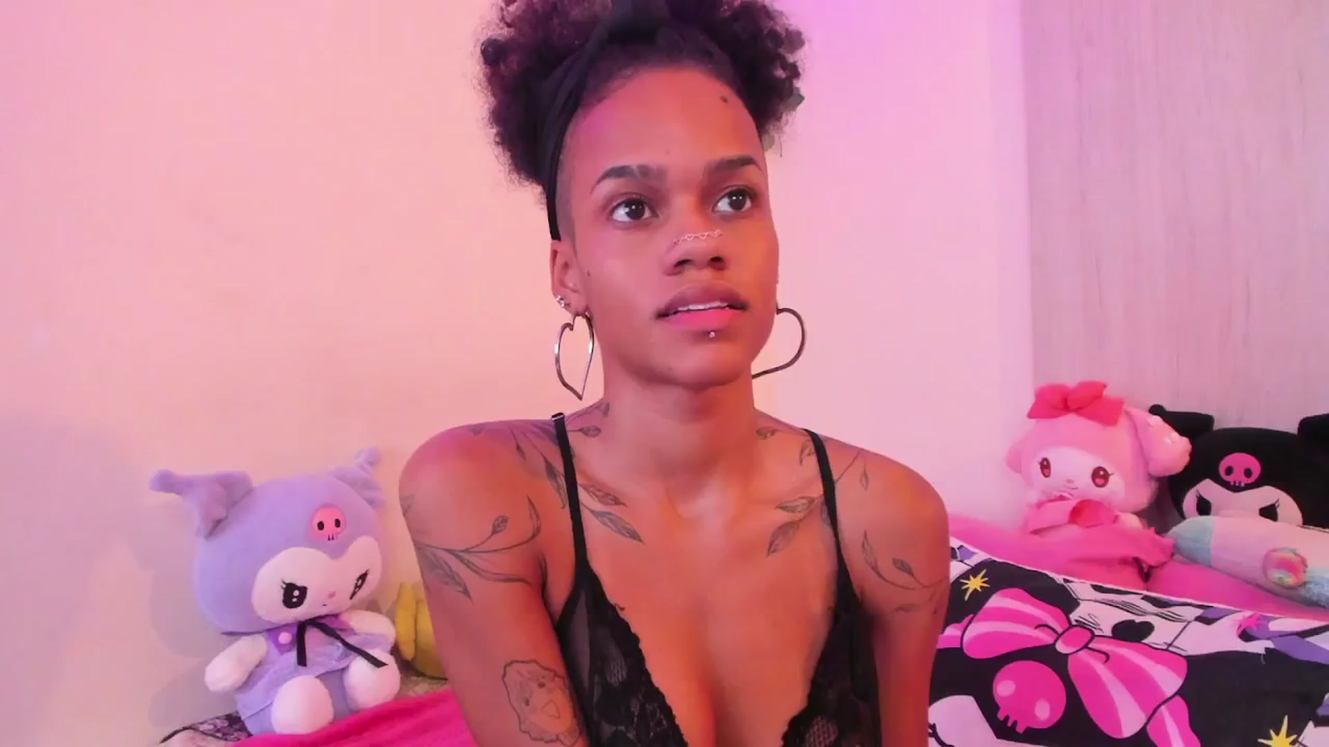 Gallery image thumbnail from VenusFantasy1's myfreecams stream on, 12/06/2025, 14:09 image 2 of 20