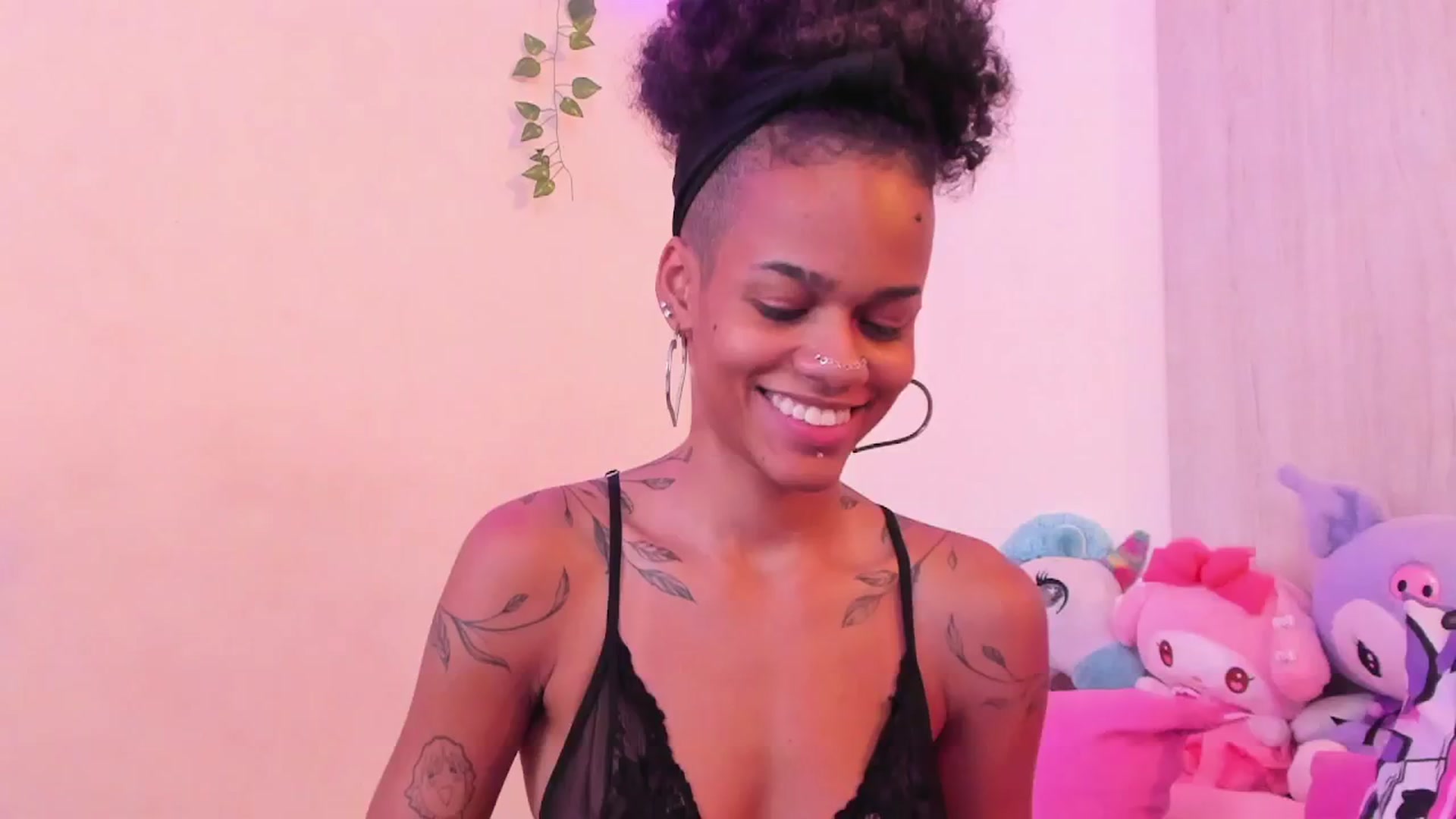 Gallery image thumbnail from VenusFantasy1's myfreecams stream on, 12/06/2025, 14:31 image 5 of 20