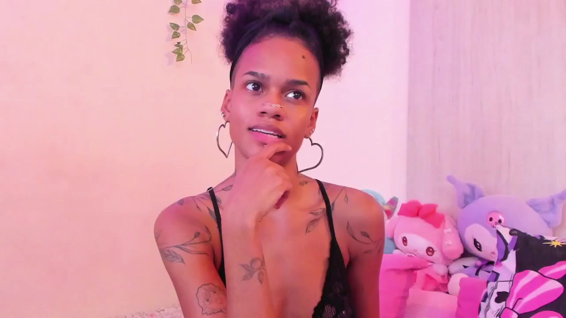 Gallery image thumbnail from VenusFantasy1's myfreecams stream on, 12/06/2025, 14:31 image 3 of 20