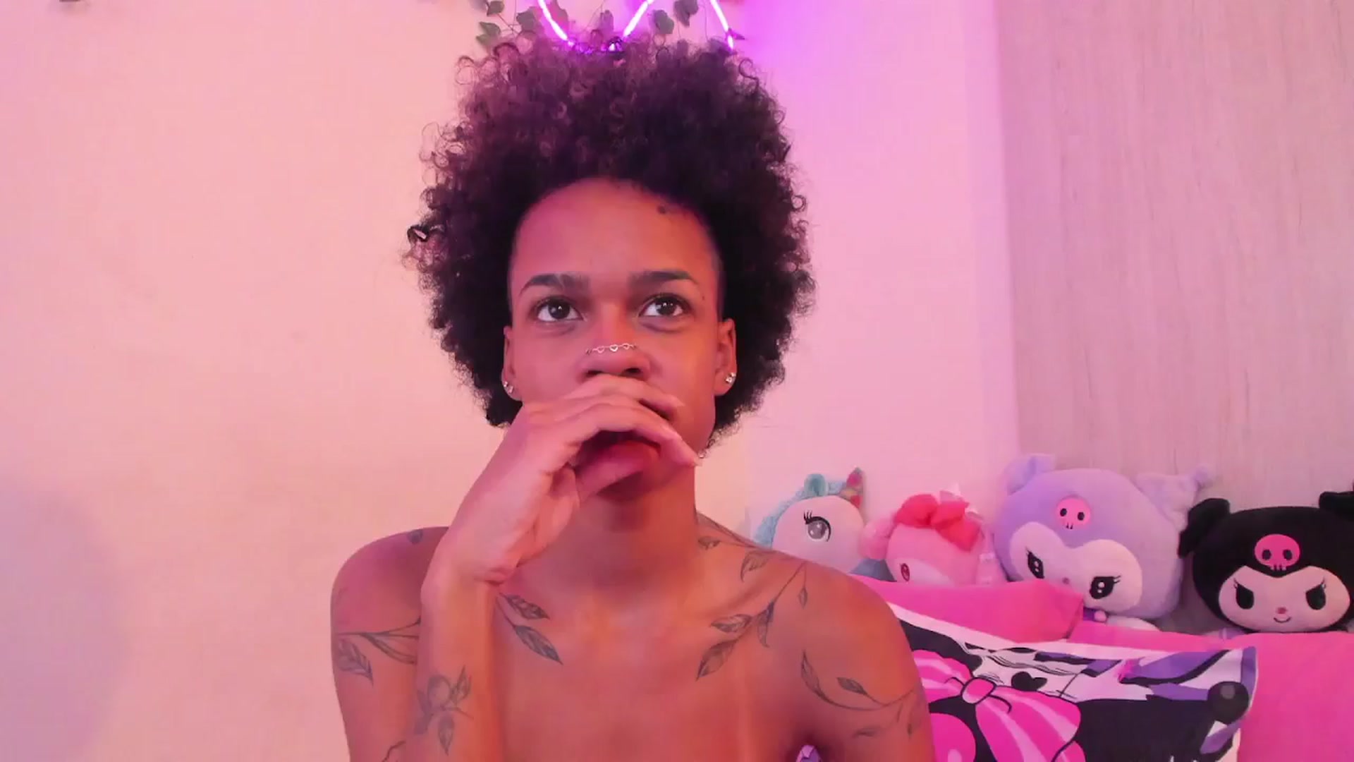 Gallery image thumbnail from VenusFantasy1's myfreecams stream on, 12/08/2025, 15:19 image 2 of 20
