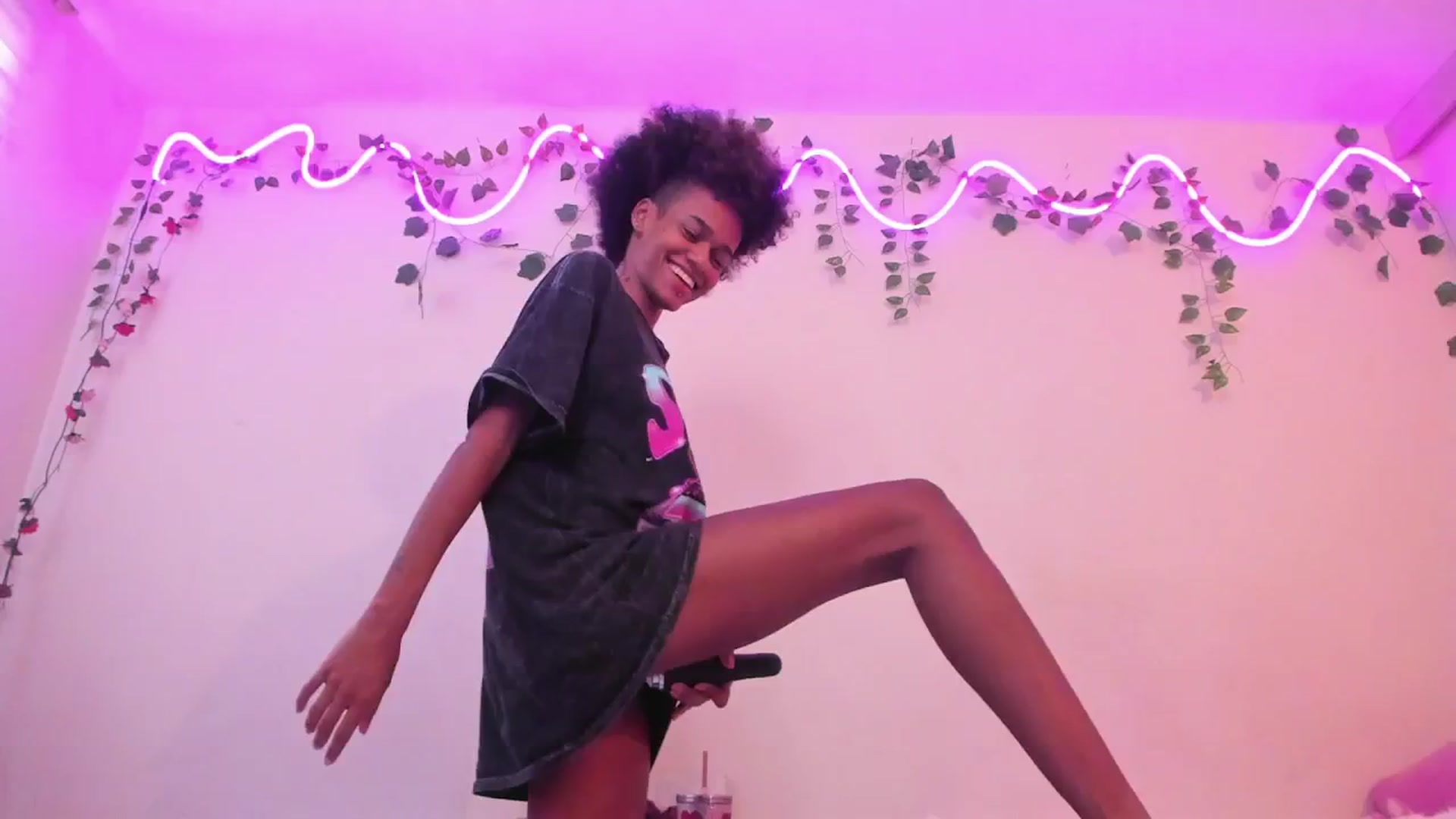 Gallery image thumbnail from VenusFantasy1's myfreecams stream on, 12/13/2025, 15:34 image 9 of 20