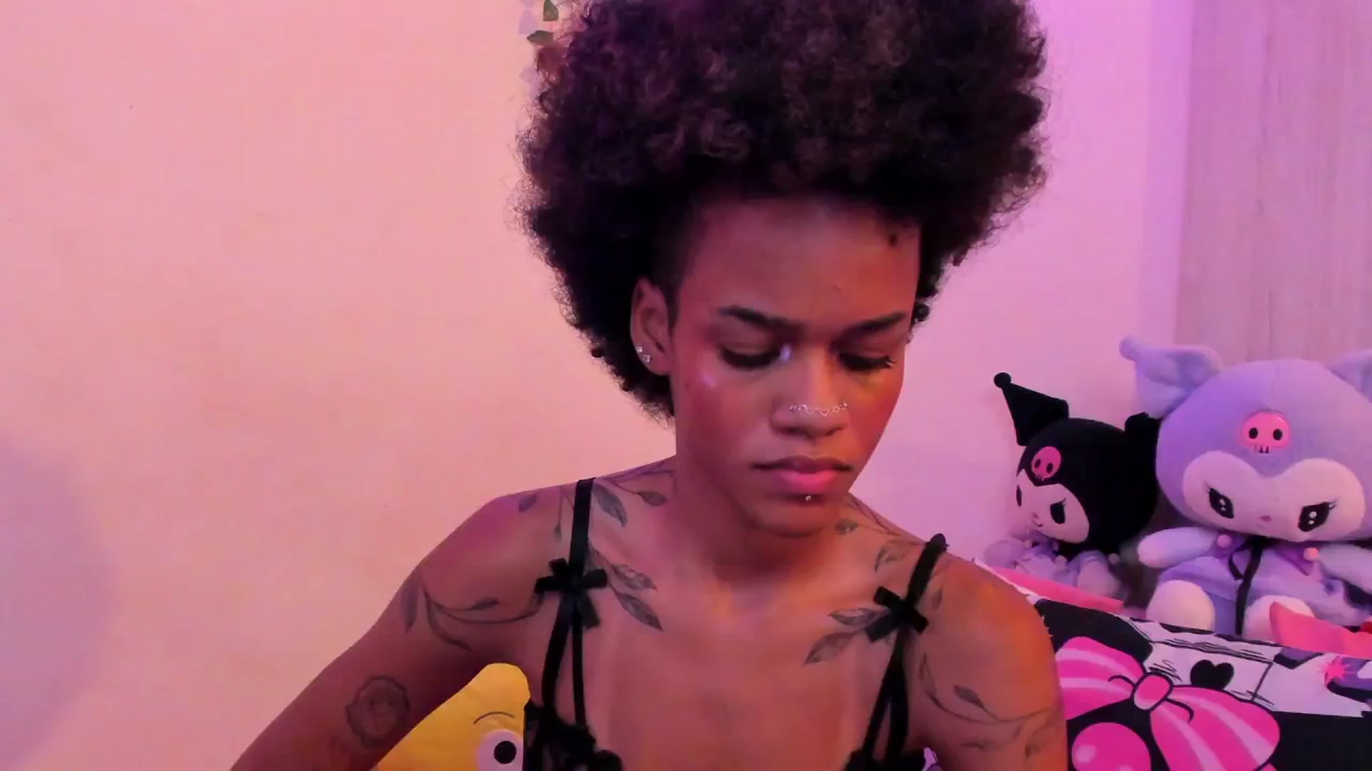 Gallery image thumbnail from VenusFantasy1's myfreecams stream on, 12/16/2025, 15:29 image 12 of 20