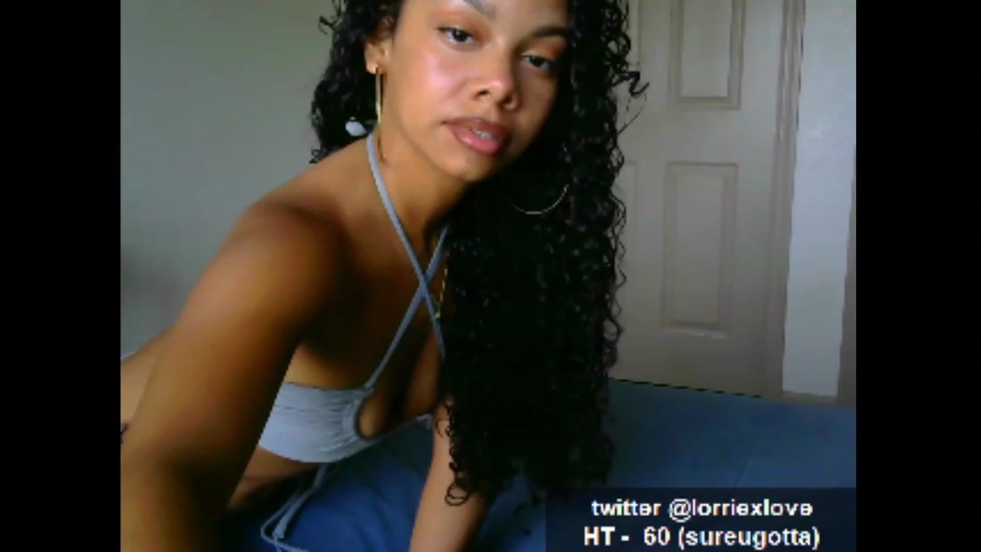 Gallery image thumbnail from Venus_X's myfreecams stream on, 04/16/2023, 16:36 image 4 of 20