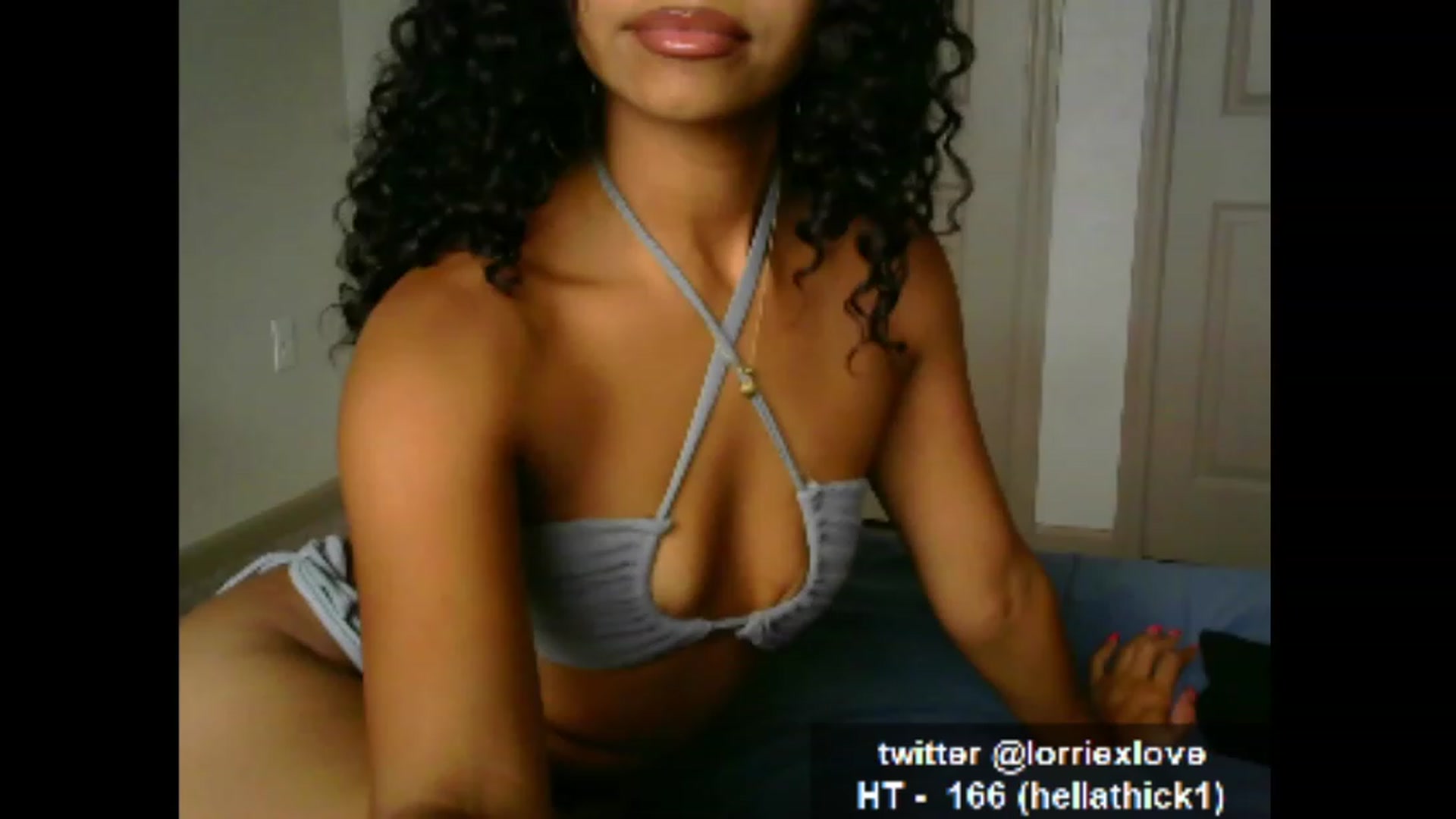 Gallery image thumbnail from Venus_X's myfreecams stream on, 04/16/2023, 18:52 image 8 of 20