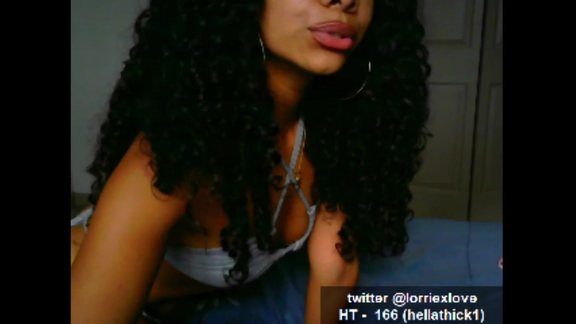 Gallery image thumbnail from Venus_X's myfreecams stream on, 04/16/2023, 21:49 image 8 of 20