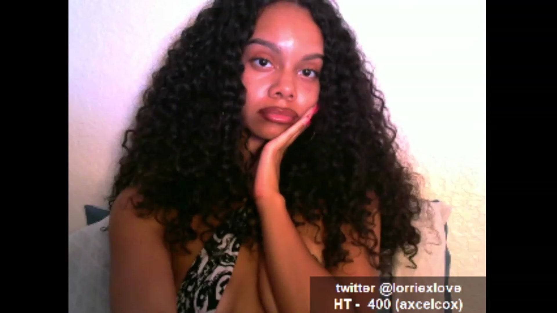 Gallery image thumbnail from Venus_X's myfreecams stream on, 04/17/2023, 10:44 image 3 of 20