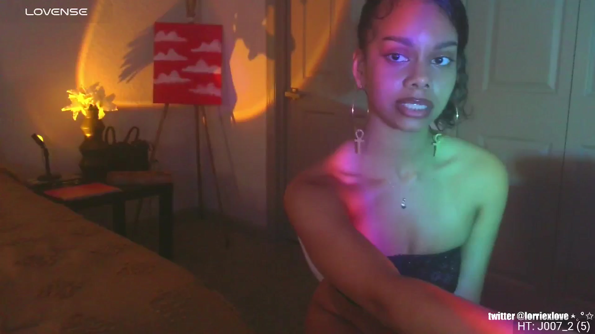 Gallery image thumbnail from Venus_X's myfreecams stream on, 06/23/2024, 08:47 image 6 of 20