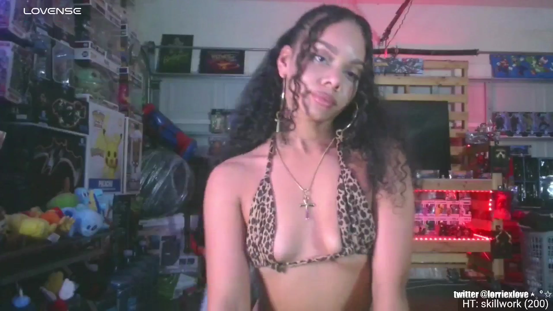 Gallery image thumbnail from Venus_X's myfreecams stream on, 08/31/2024, 22:12 image 15 of 20