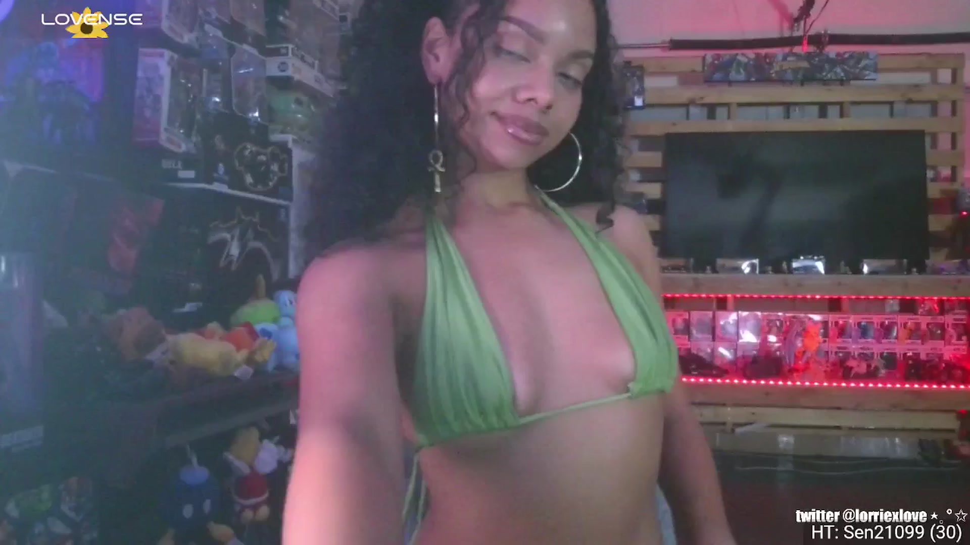 Gallery image thumbnail from Venus_X's myfreecams stream on, 09/01/2024, 14:55 image 7 of 20