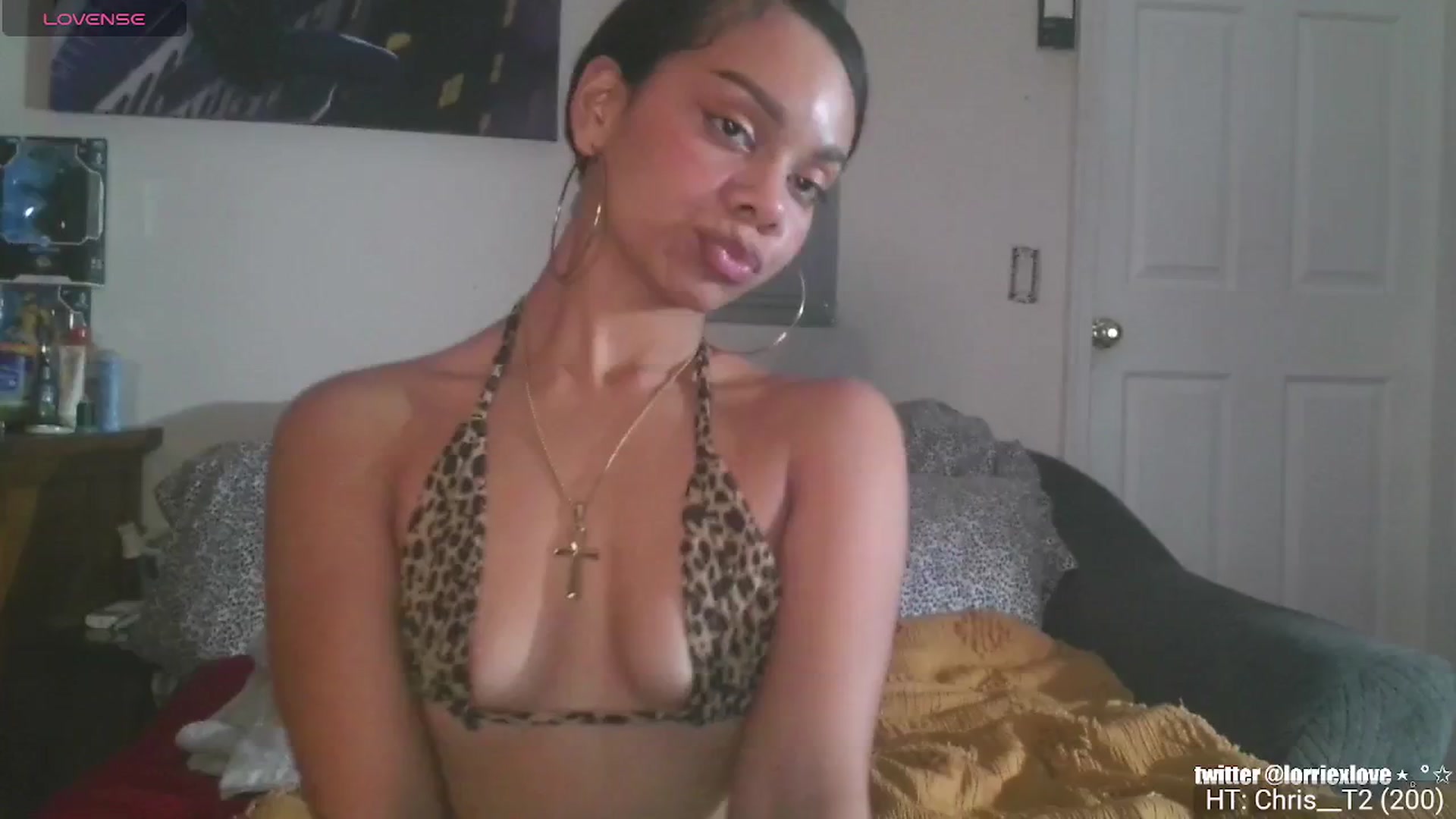 Gallery image thumbnail from Venus_X's myfreecams stream on, 10/03/2024, 07:13 image 11 of 20