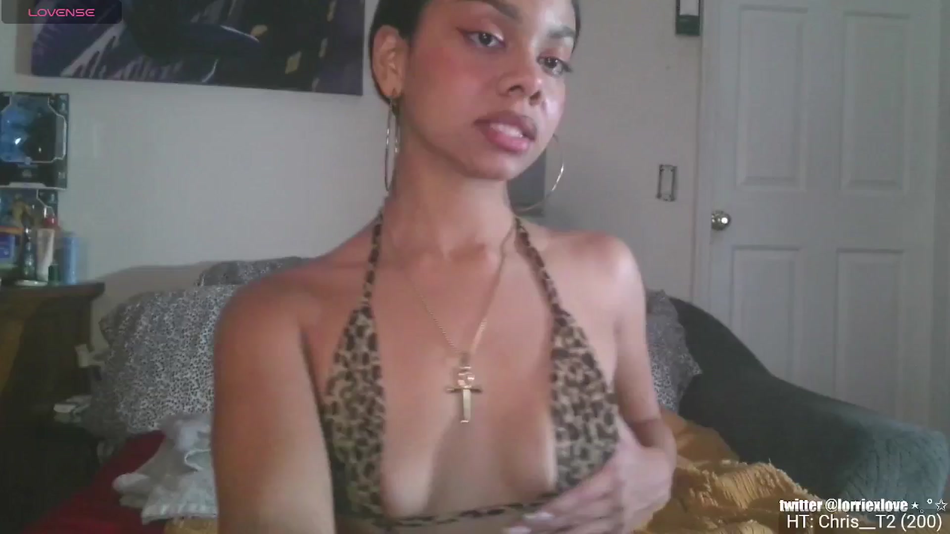 Gallery image thumbnail from Venus_X's myfreecams stream on, 10/03/2024, 07:13 image 14 of 20