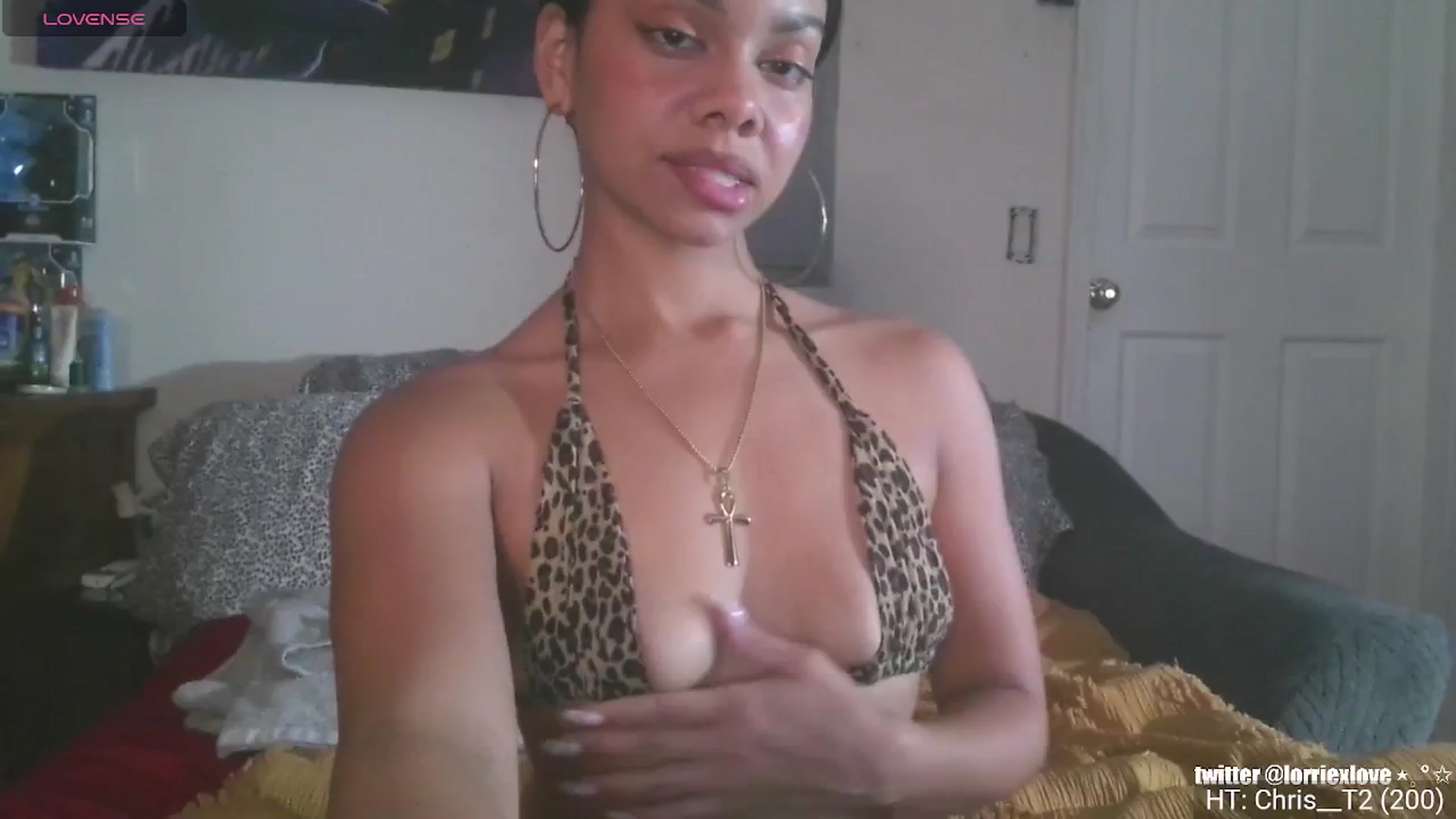 Gallery image thumbnail from Venus_X's myfreecams stream on, 10/03/2024, 07:13 image 12 of 20