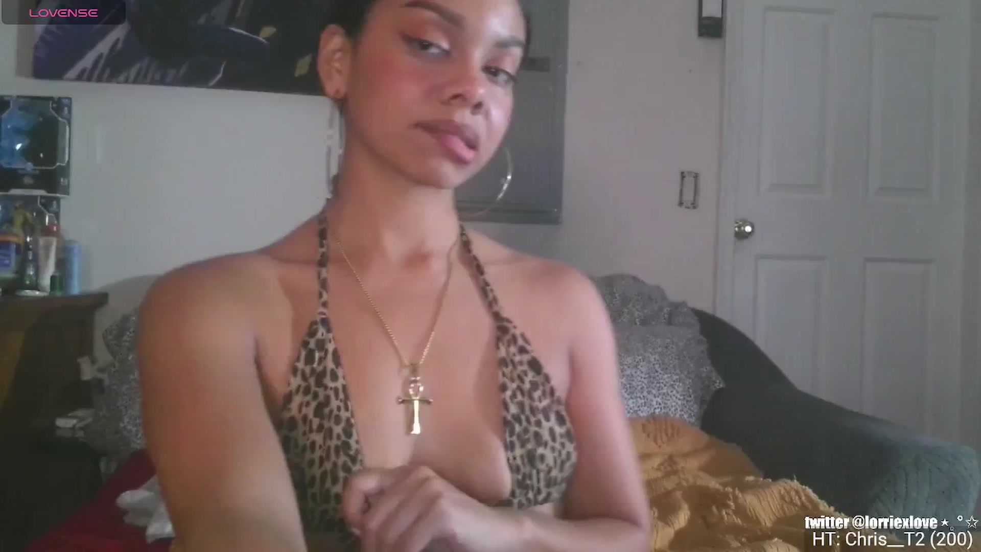 Gallery image thumbnail from Venus_X's myfreecams stream on, 10/03/2024, 07:13 image 16 of 20