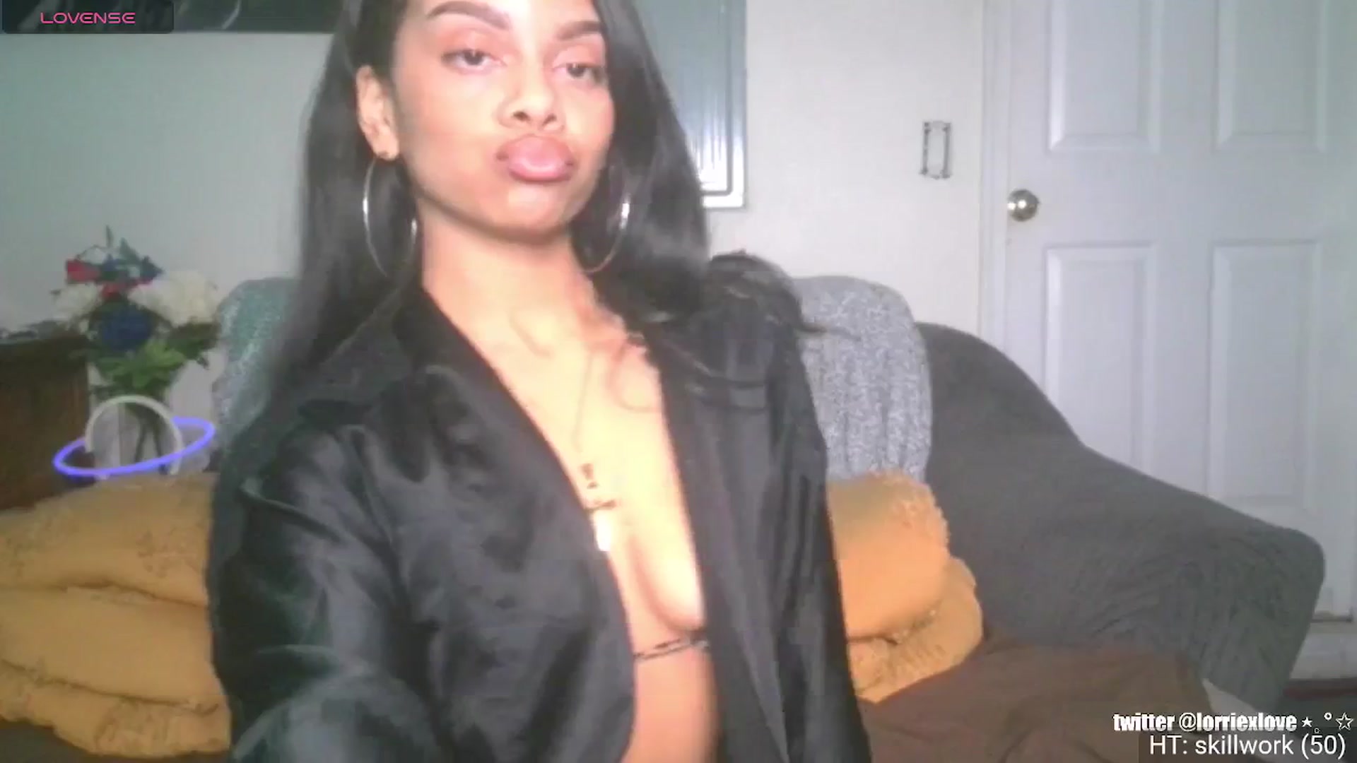 Gallery image thumbnail from Venus_X's myfreecams stream on, 11/22/2024, 05:35 image 5 of 20