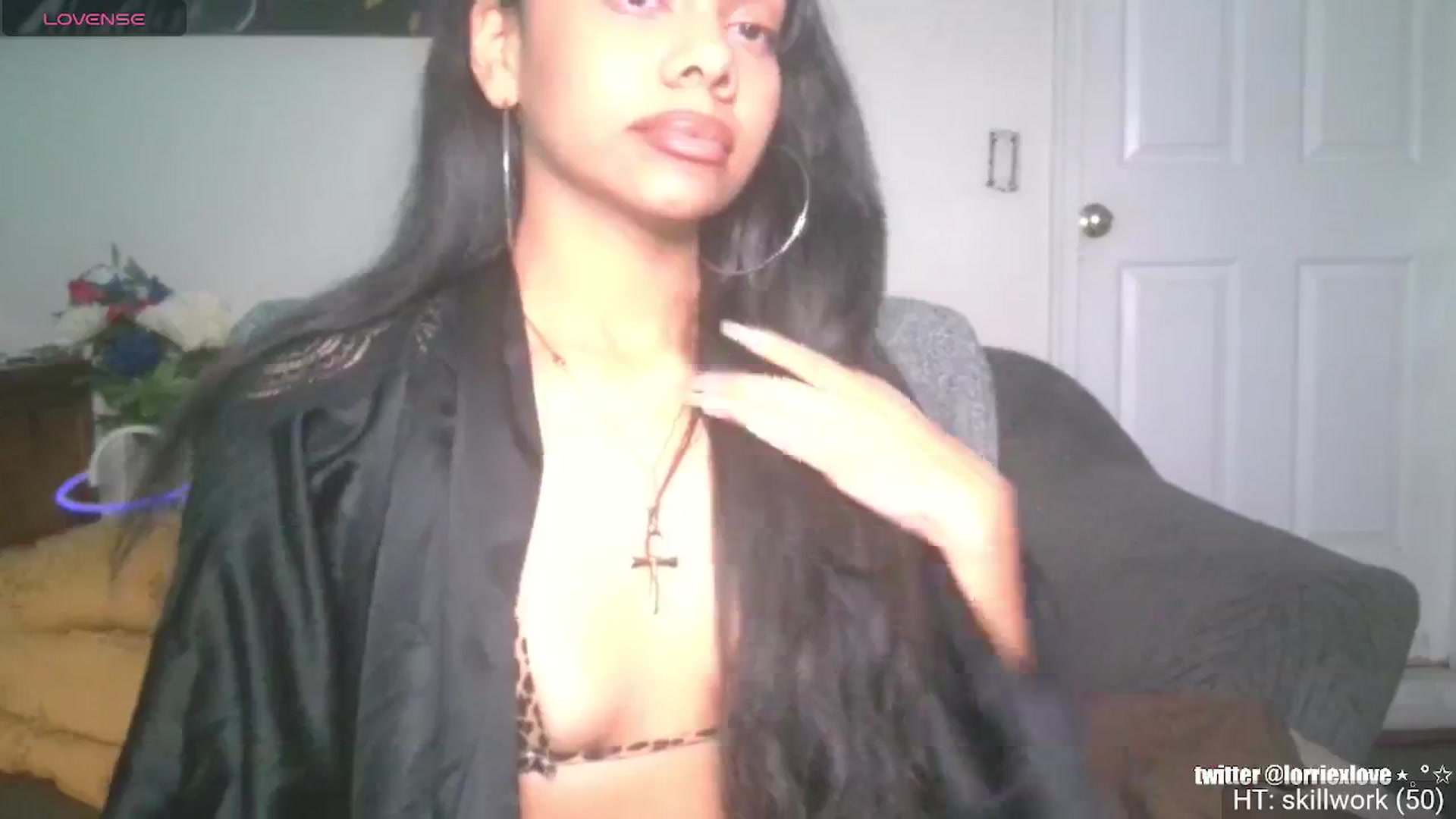 Gallery image thumbnail from Venus_X's myfreecams stream on, 11/22/2024, 05:35 image 4 of 20