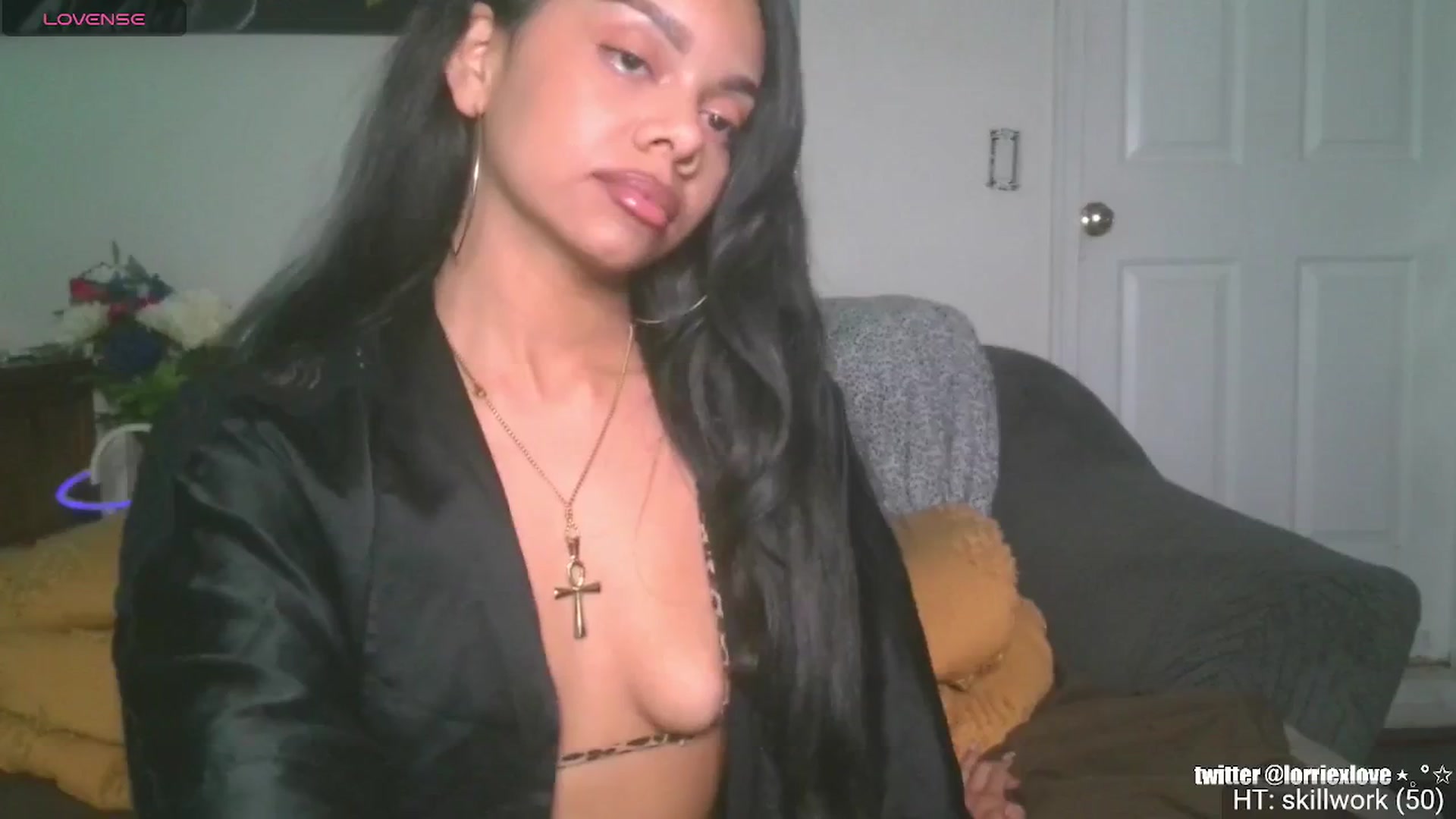 Gallery image thumbnail from Venus_X's myfreecams stream on, 11/22/2024, 05:35 image 9 of 20