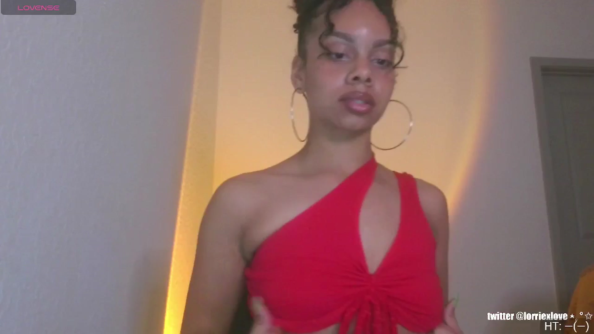 Gallery image thumbnail from Venus_X's myfreecams stream on, 02/17/2025, 24:37 image 2 of 20