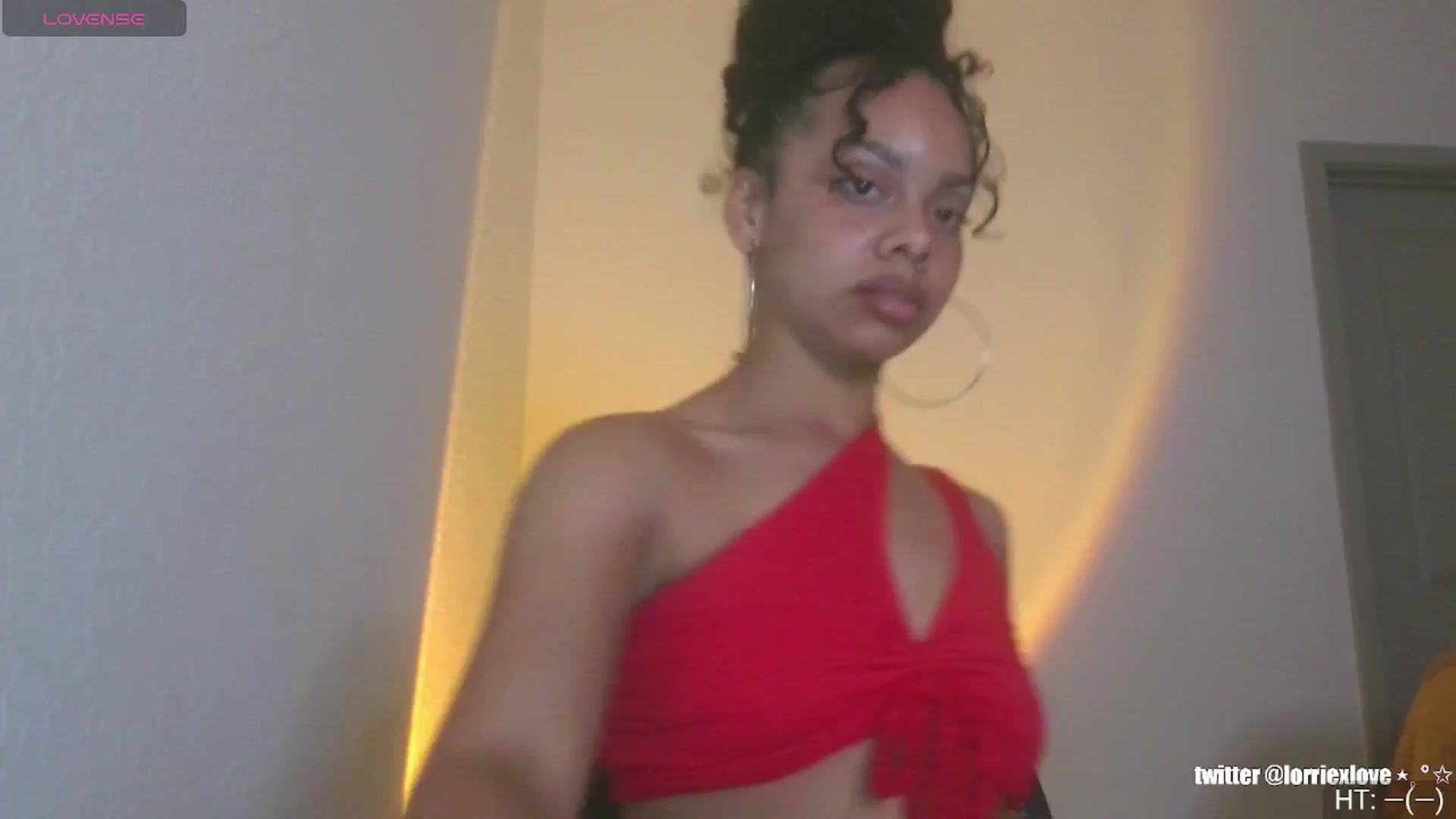 Gallery image thumbnail from Venus_X's myfreecams stream on, 02/17/2025, 24:37 image 5 of 20