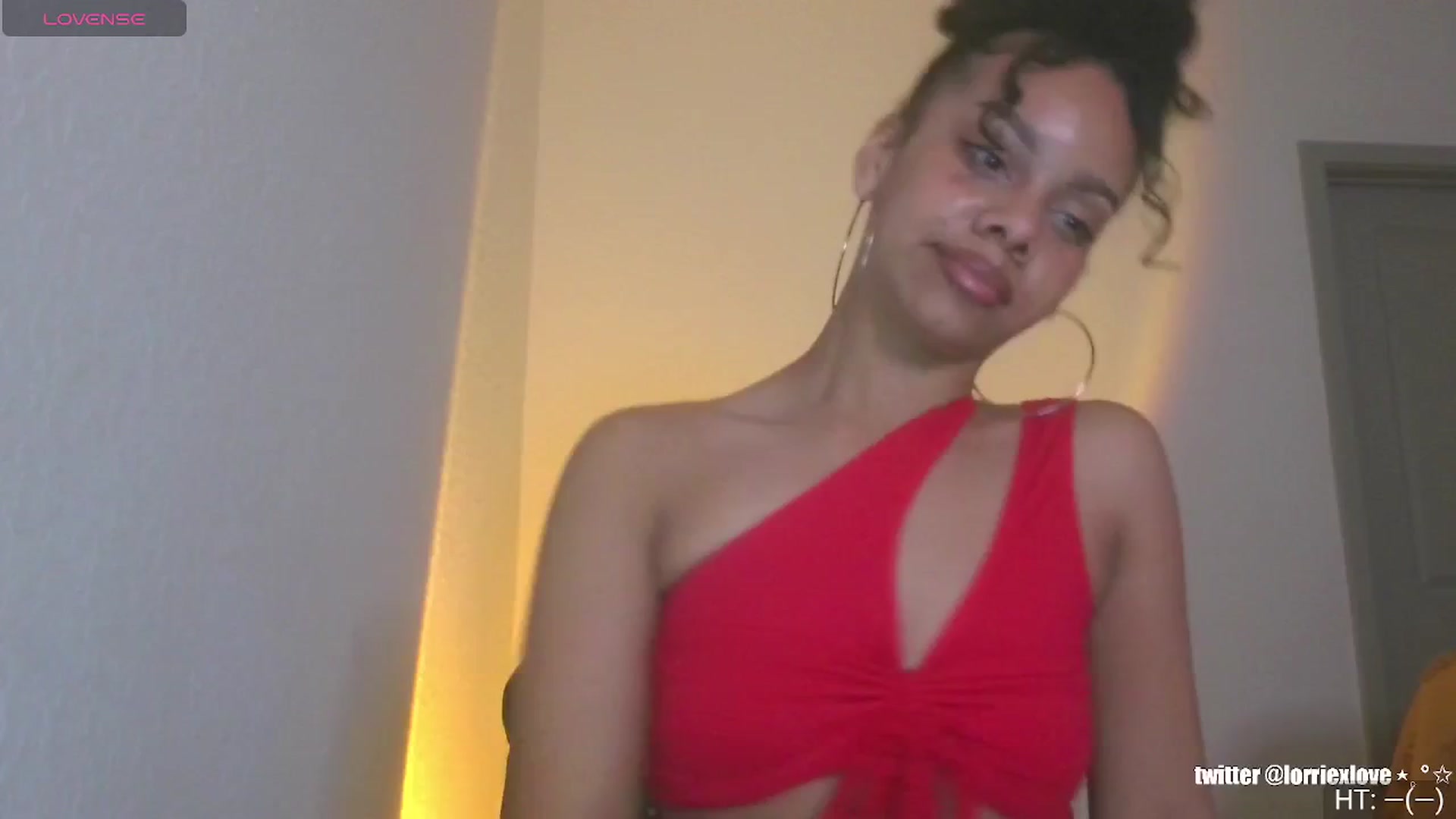 Gallery image thumbnail from Venus_X's myfreecams stream on, 02/17/2025, 24:37 image 6 of 20