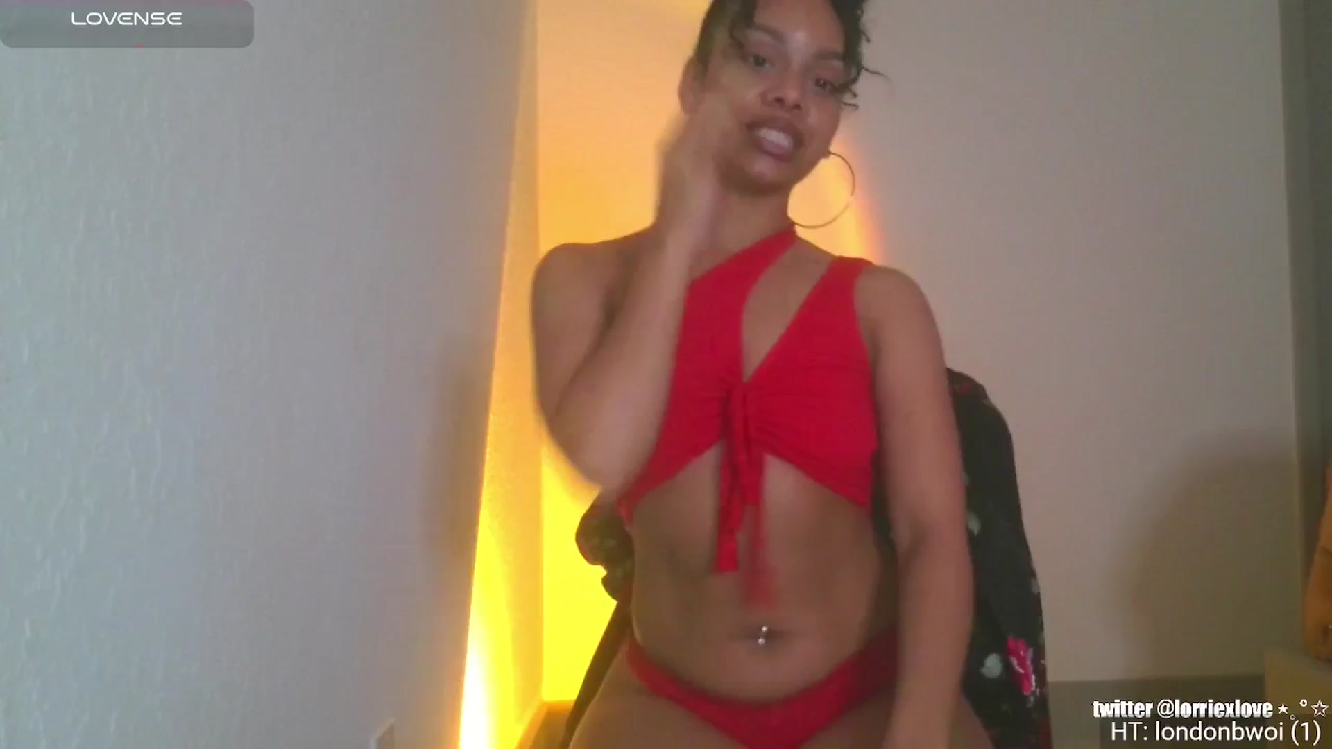 Gallery image thumbnail from Venus_X's myfreecams stream on, 02/17/2025, 08:01 image 5 of 20