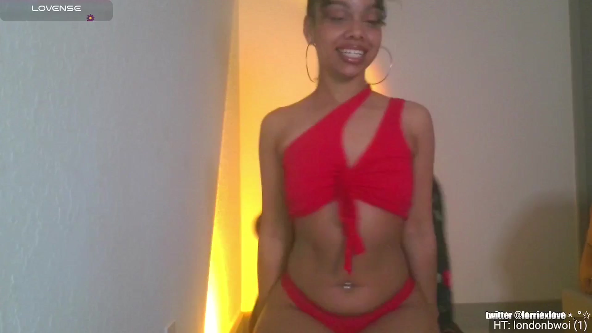 Gallery image thumbnail from Venus_X's myfreecams stream on, 02/17/2025, 08:01 image 4 of 20