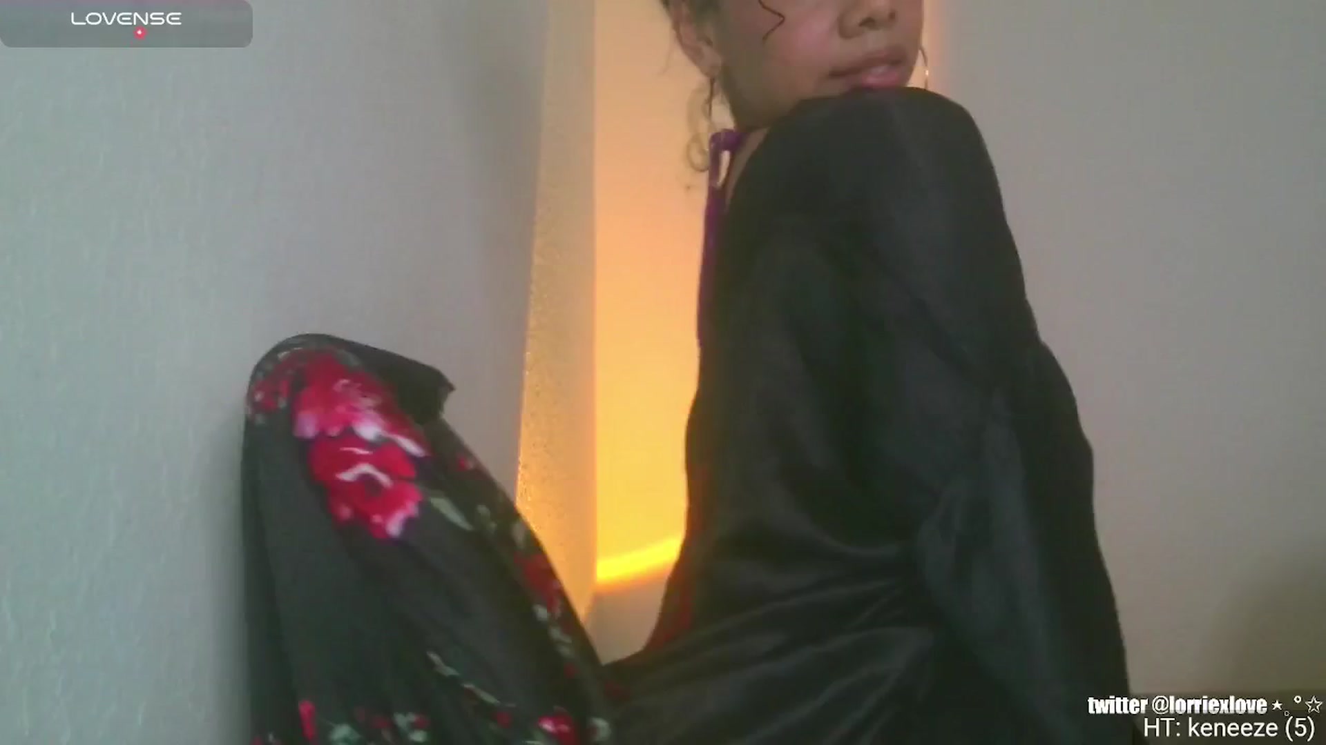 Gallery image thumbnail from Venus_X's myfreecams stream on, 02/18/2025, 17:54 image 5 of 20