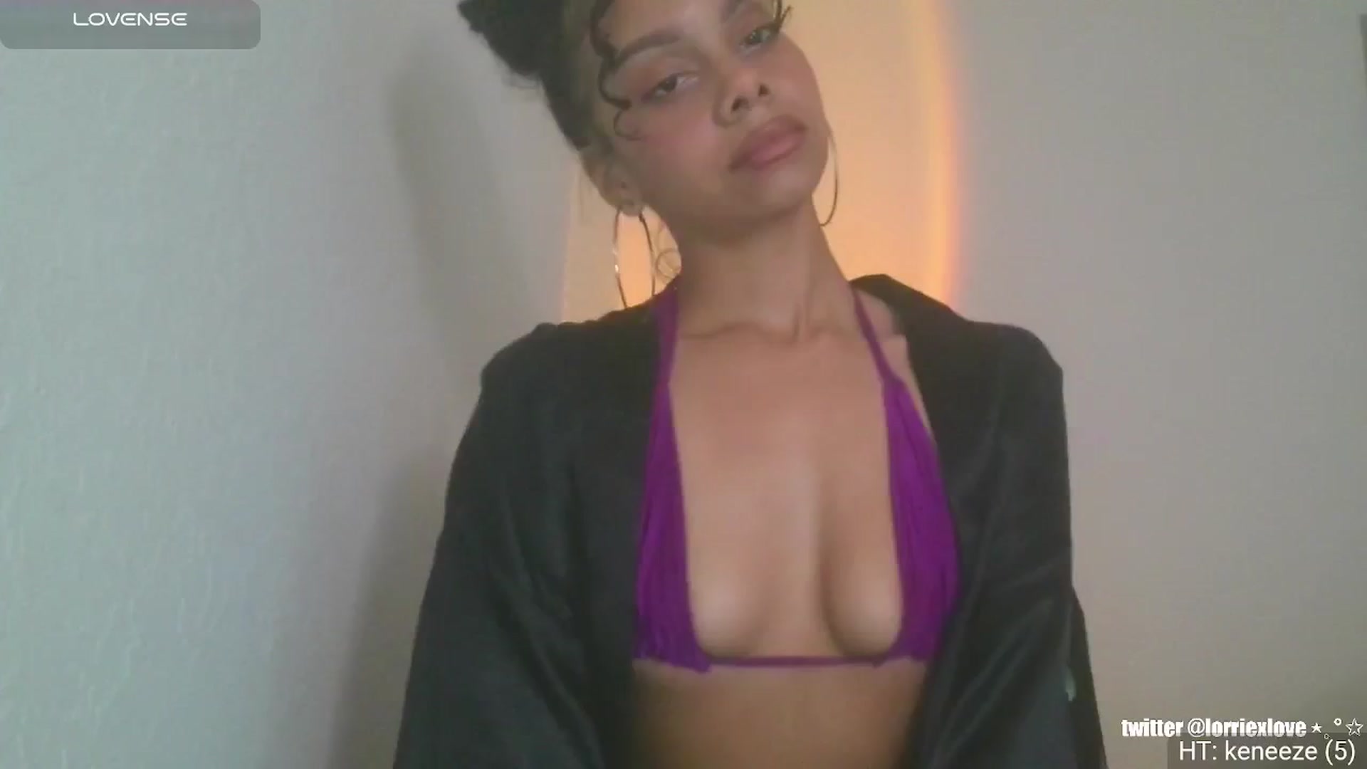 Gallery image thumbnail from Venus_X's myfreecams stream on, 02/18/2025, 17:54 image 15 of 20